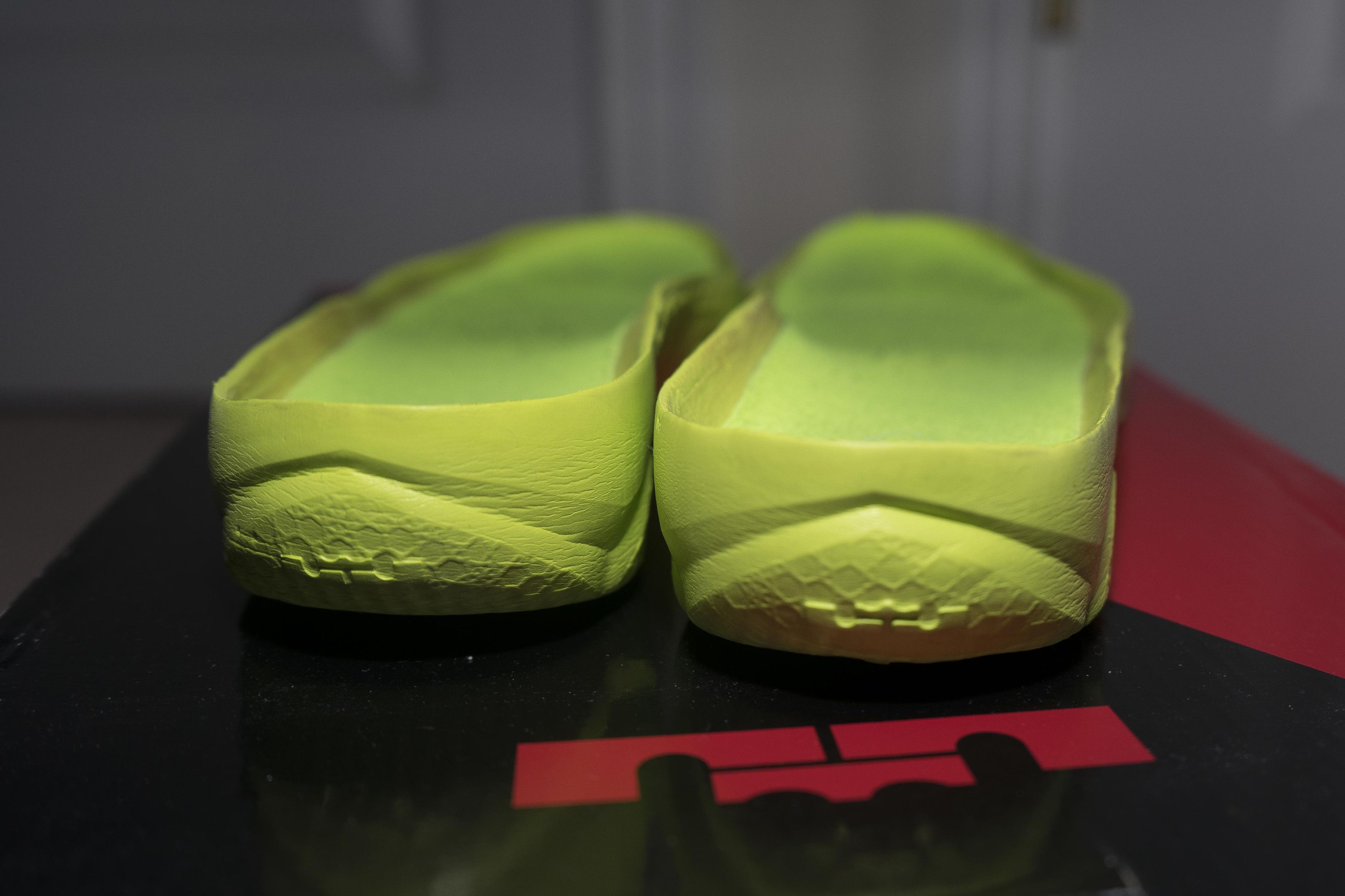 Nike Lebron XI (11) "Collection" - Volt/Grey - Sz 9.5 Size US 9.5 / EU 42-43 - 14 Thumbnail
