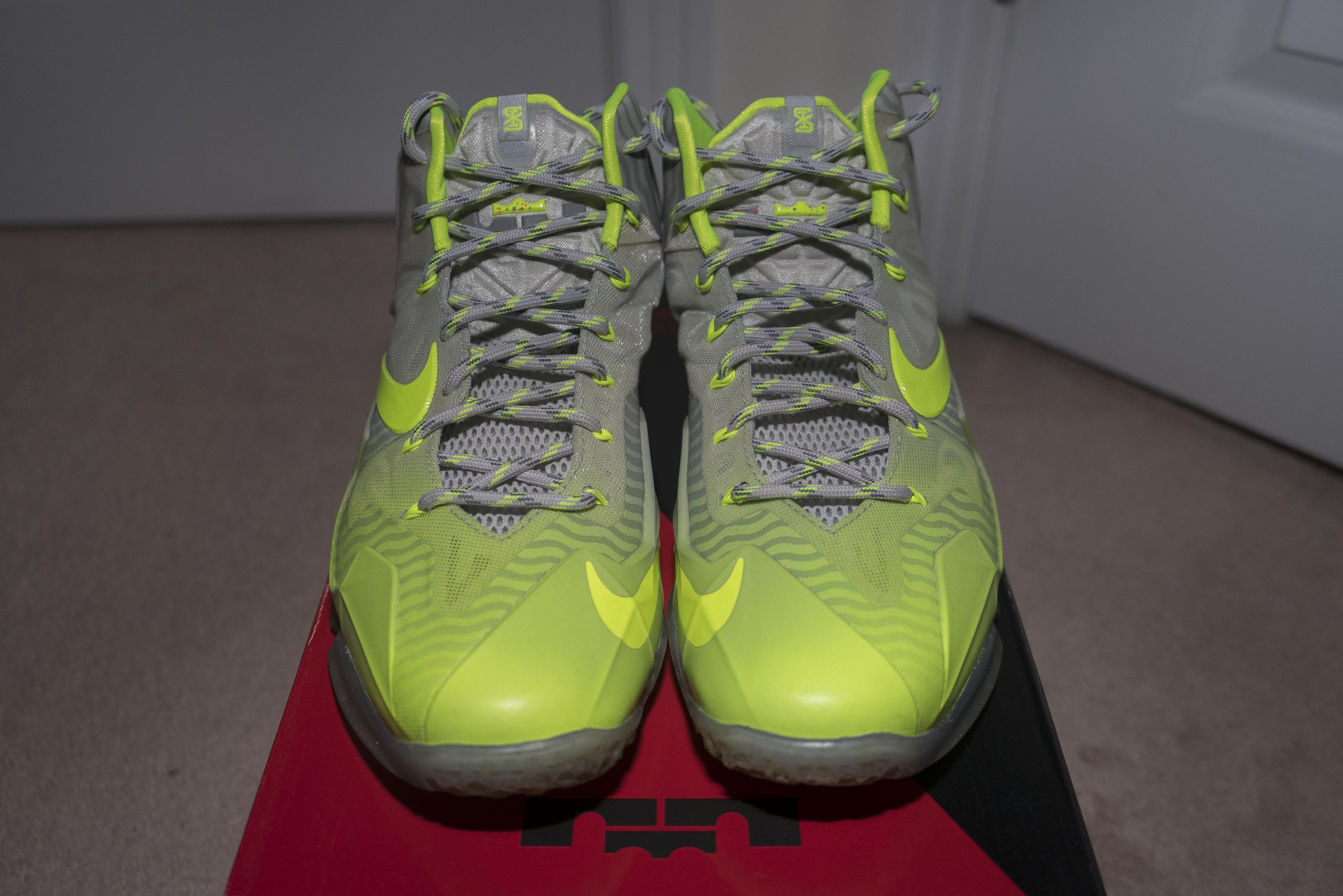 Nike Lebron XI (11) "Collection" - Volt/Grey - Sz 9.5 Size US 9.5 / EU 42-43 - 4 Thumbnail