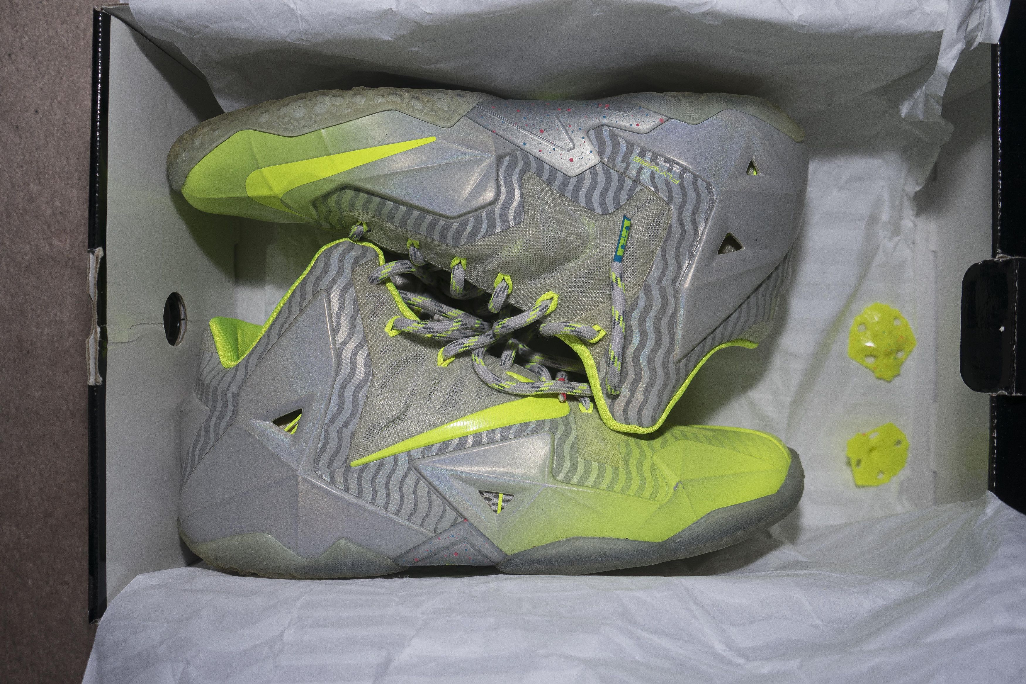 Nike Lebron XI (11) "Collection" - Volt/Grey - Sz 9.5 Size US 9.5 / EU 42-43 - 23 Thumbnail