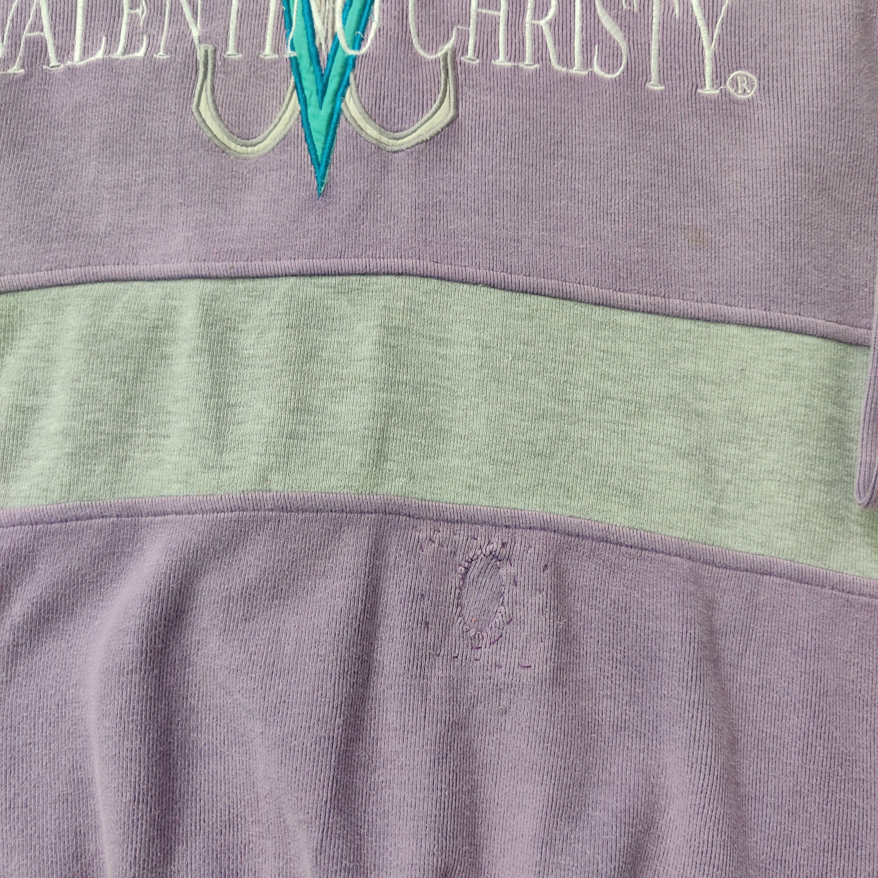 Valentino Vintage Valentino Christy Sweatshirt 3 Tone Embroidery Logo Size US L / EU 52-54 / 3 - 4 Thumbnail