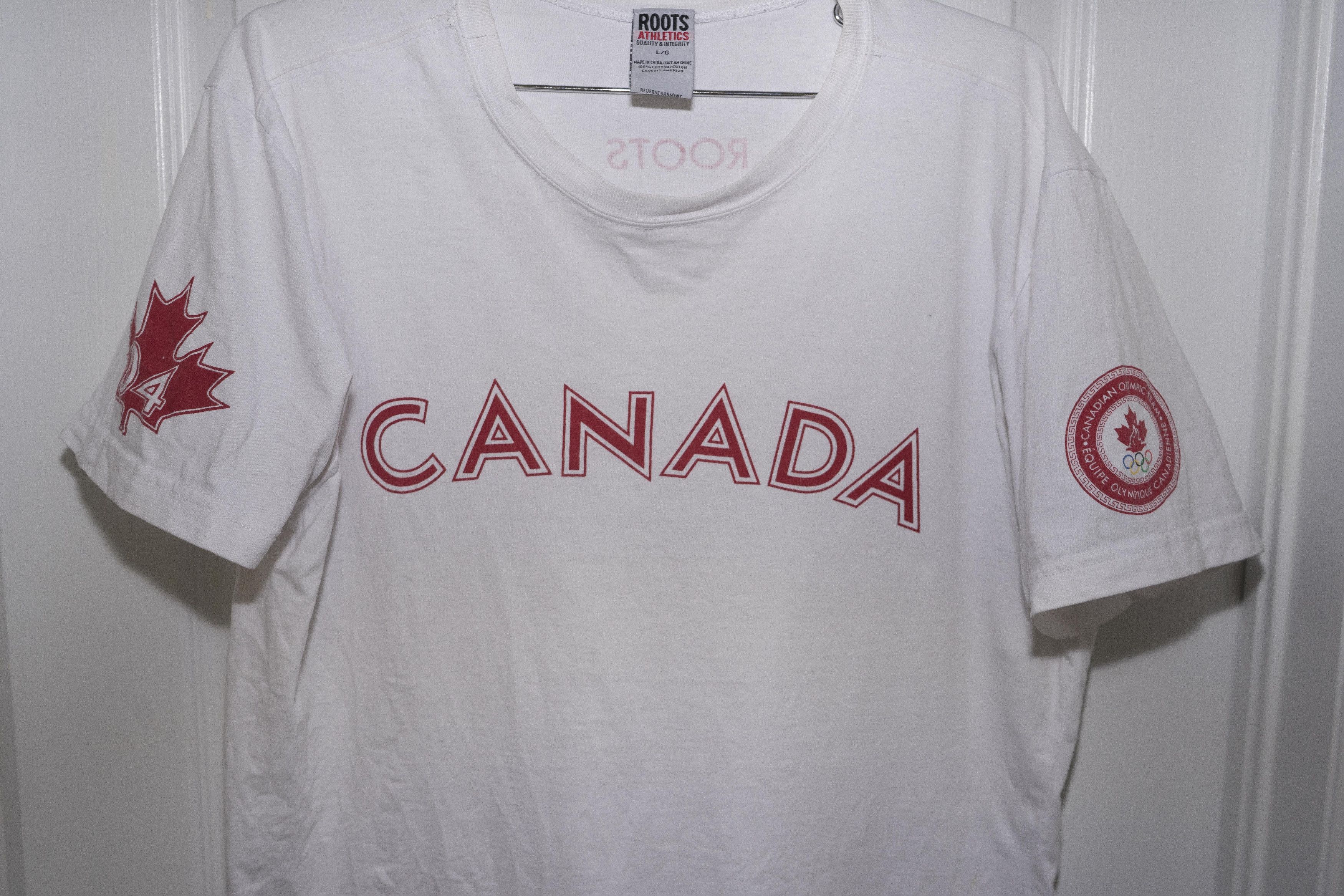 Roots 2004 Olympics Team Canada Tee - Sz L Size US L / EU 52-54 / 3 - 7 Thumbnail