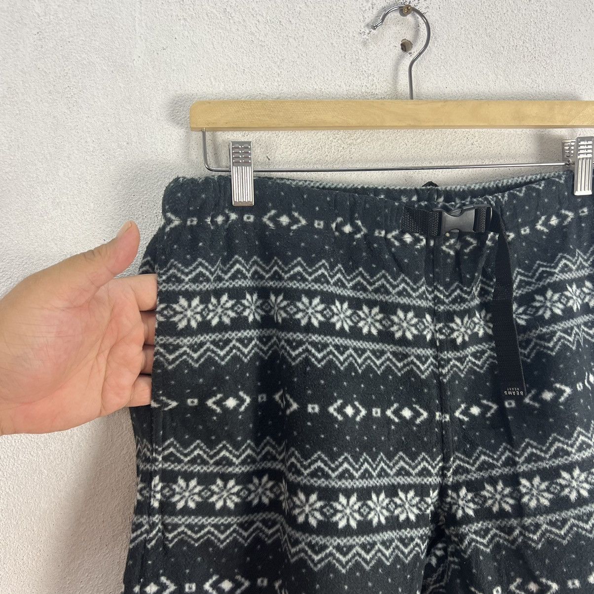 Beams Plus RARE SHORT PANTS BEAMS HEART NAVAJO DESIGN FULL PRINT Size US 30 / EU 46 - 6 Thumbnail
