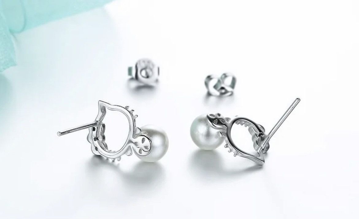 Other White Cubic Zirconia stone pearl earrings Size ONE SIZE - 7 Thumbnail