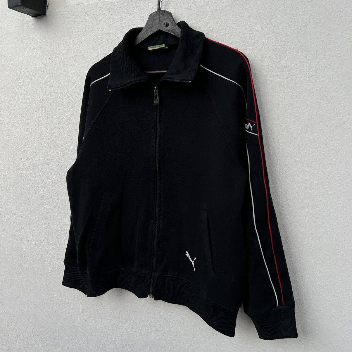 Japanese Brand VINTAGE 80’s TRACKTOP PUMA STREETWEAR STYLE WEAR Size US M / EU 48-50 / 2 - 4 Thumbnail