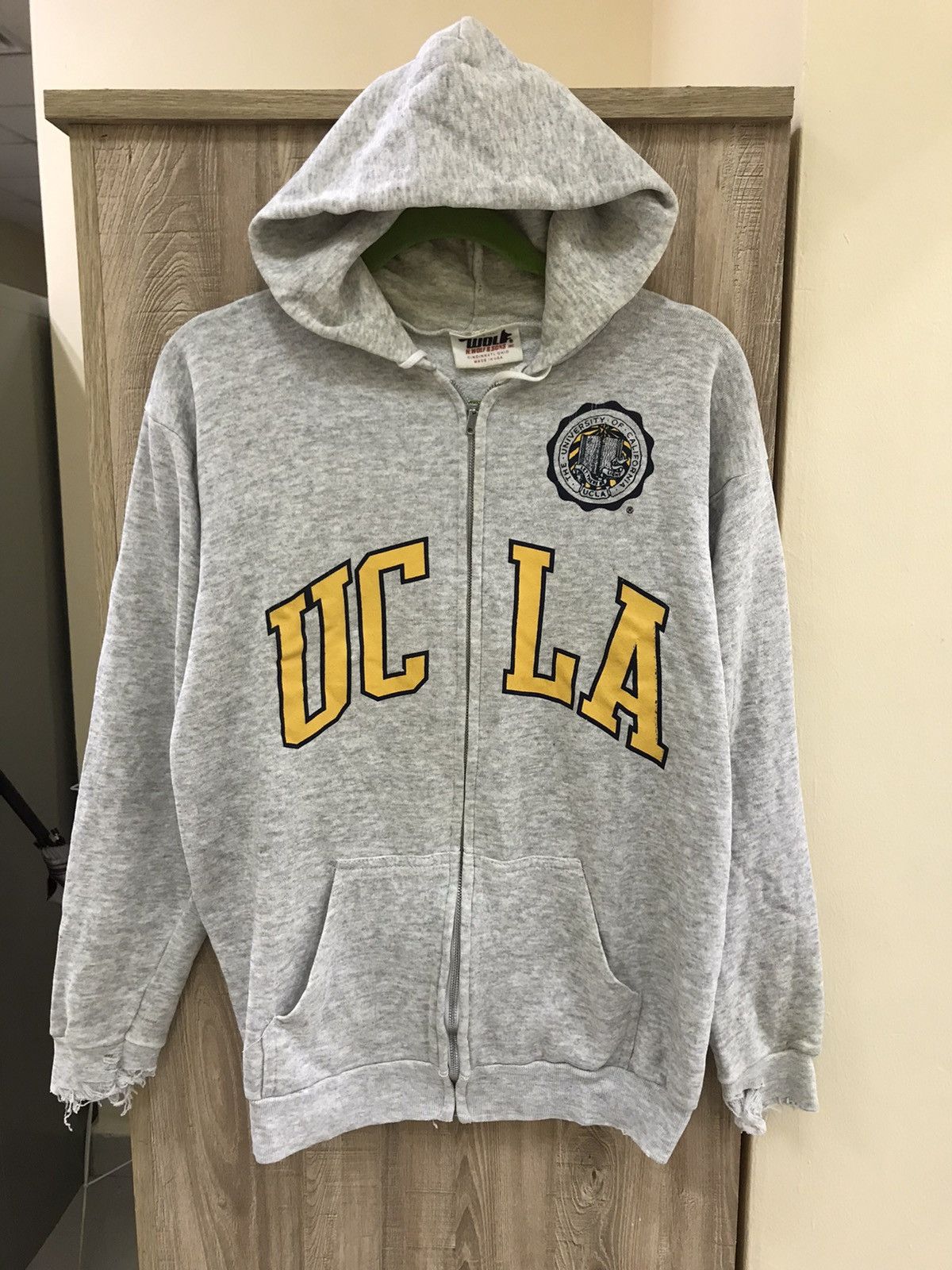 image of American College x Made In USA Vintage Ucla Distressed Hoodie Zipper, Men's (Size Medium)