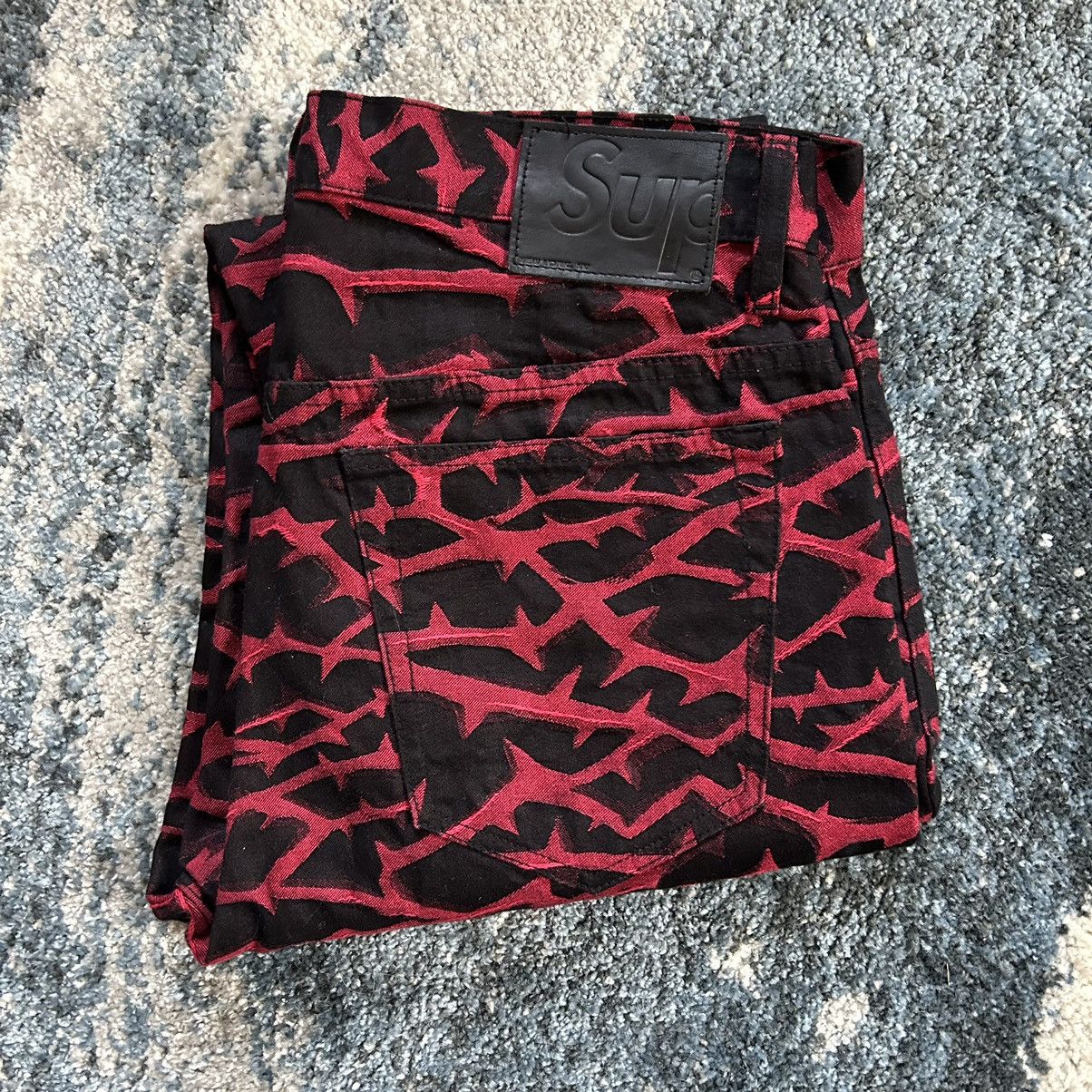 Supreme 2018 WOVEN JACQUARD THORN JEAN DENiM PANTS BLACK RED Size US 32 / EU 48 - 15 Thumbnail