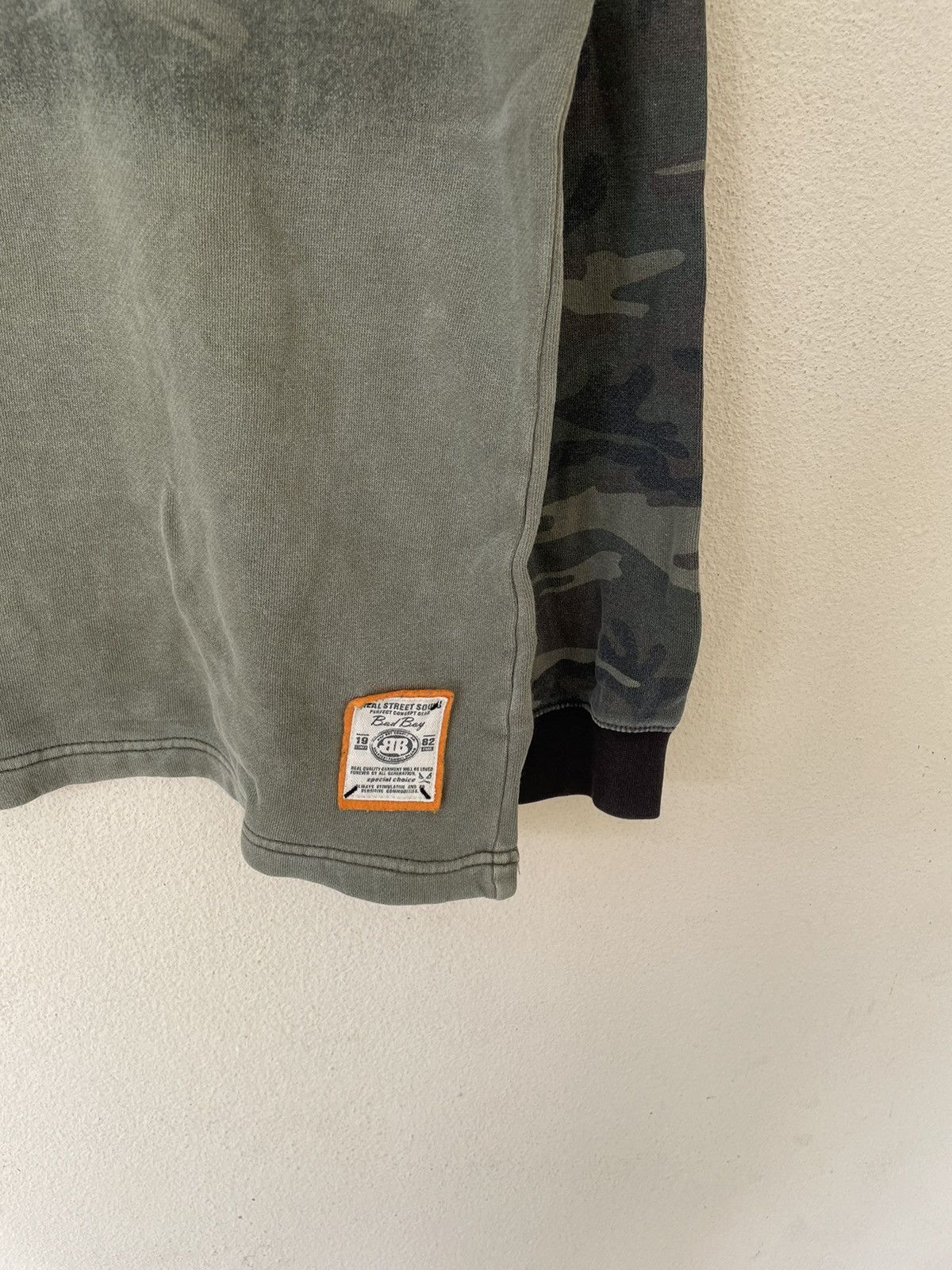 Other VINTAGE BAD BOY CAMO SWEATSHIRT Size US S / EU 44-46 / 1 - 7 Thumbnail