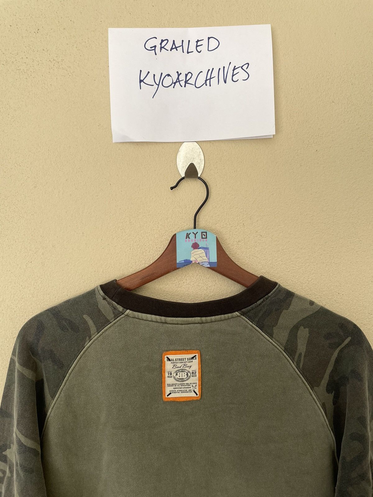 Other VINTAGE BAD BOY CAMO SWEATSHIRT Size US S / EU 44-46 / 1 - 6 Thumbnail