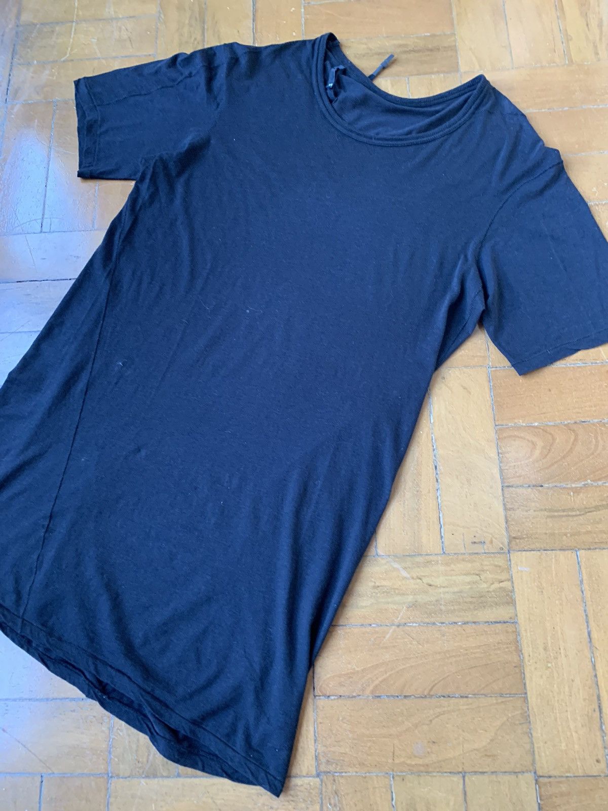 Boris Bidjan Saberi Black longline fine cotton asymmetric cut t-shirt Size US M / EU 48-50 / 2 - 1 Thumbnail