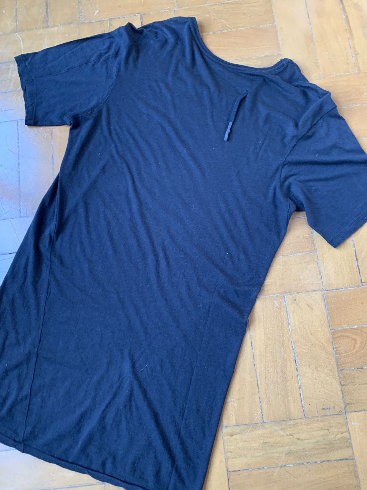 Boris Bidjan Saberi Black longline fine cotton asymmetric cut t-shirt Size US M / EU 48-50 / 2 - 8 Thumbnail