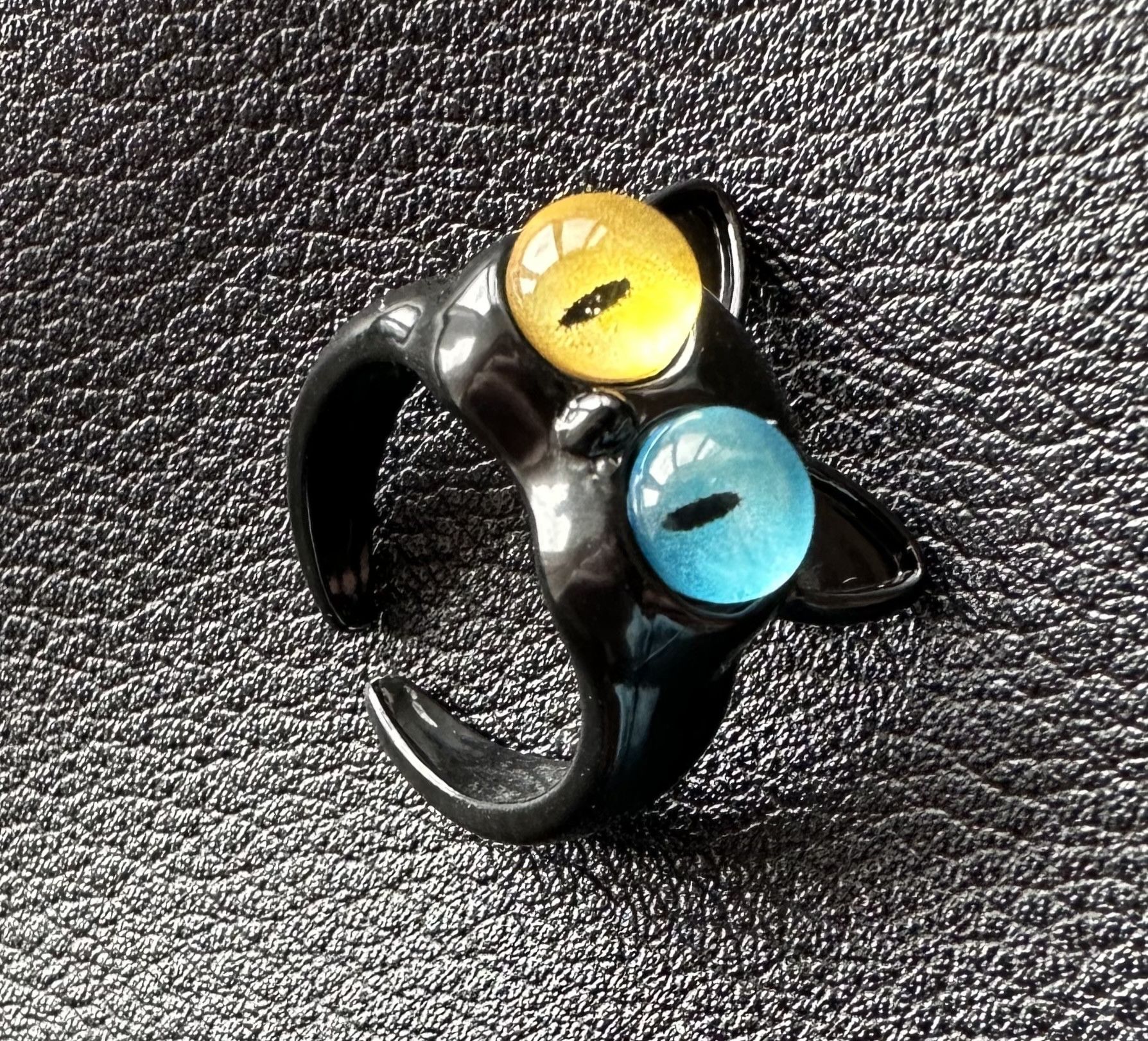Jewelry Two Color Cat Eyes Ring Size ONE SIZE - 1 Thumbnail