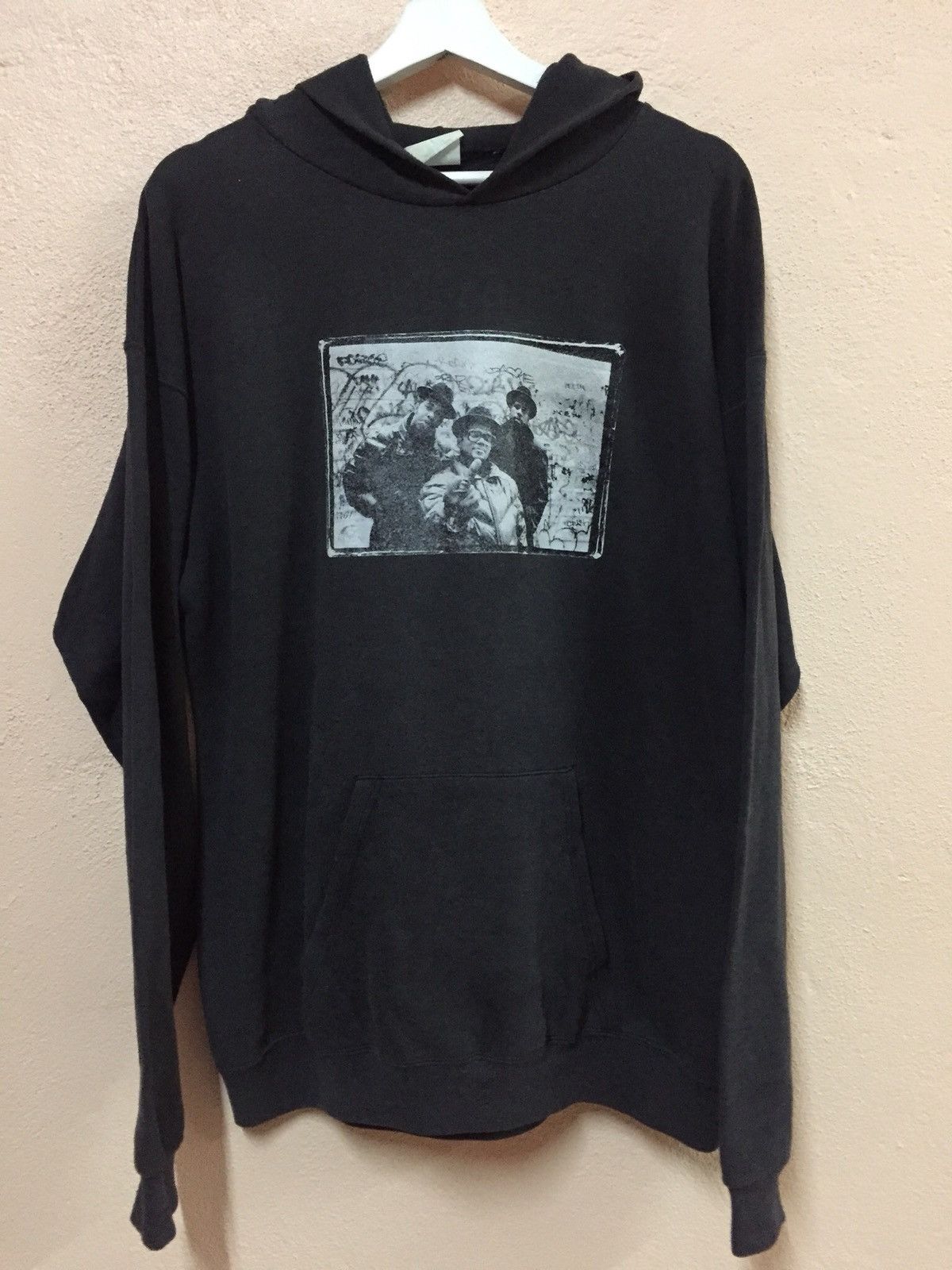 Rap Tees Vintage RUN DMC Crown Royal Photo print by Glen E. Friedman Size US L / EU 52-54 / 3 - 3 Thumbnail