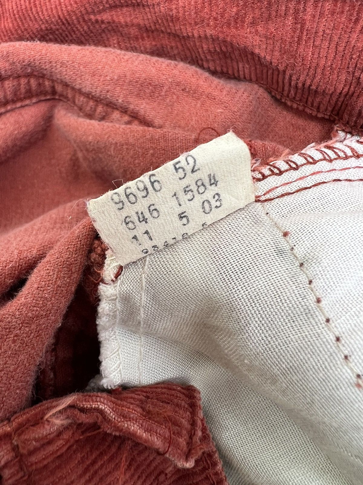Levi's Vintage Levi’s 646 #3 Faded Red Corduroy Flare Pant Size US 32 / EU 48 - 22 Thumbnail