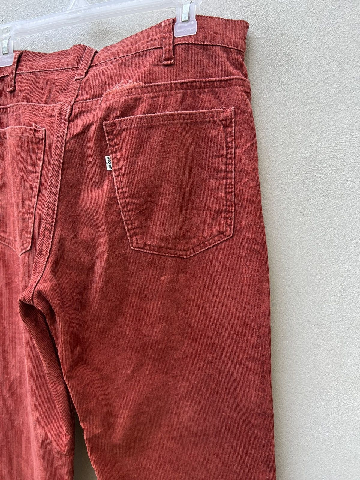 Levi's Vintage Levi’s 646 #3 Faded Red Corduroy Flare Pant Size US 32 / EU 48 - 18 Thumbnail