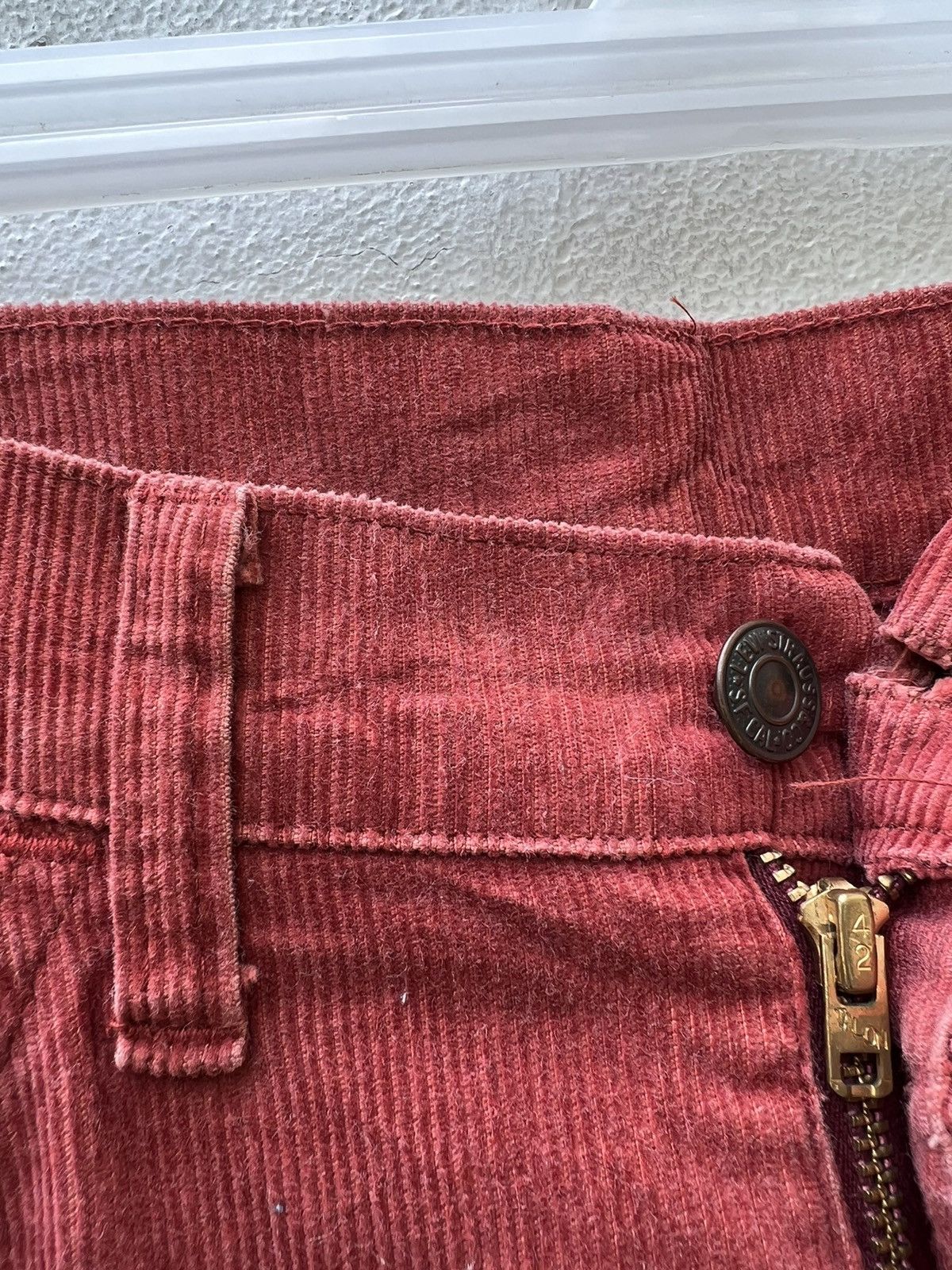 Levi's Vintage Levi’s 646 #3 Faded Red Corduroy Flare Pant Size US 32 / EU 48 - 7 Thumbnail
