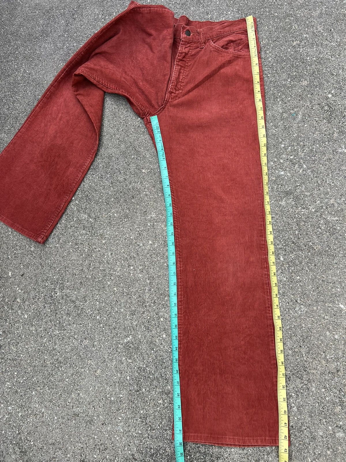 Levi's Vintage Levi’s 646 #3 Faded Red Corduroy Flare Pant Size US 32 / EU 48 - 4 Thumbnail