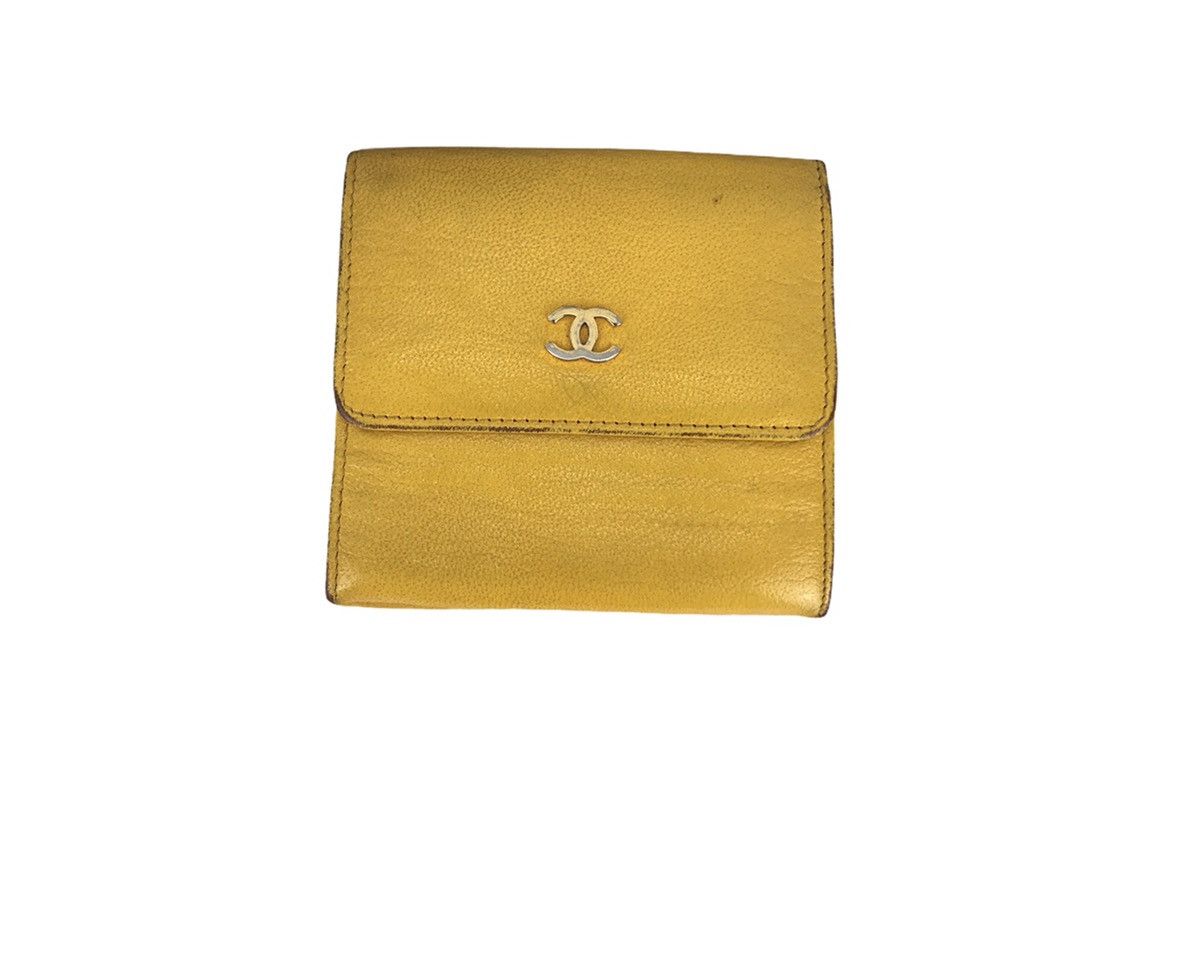 Chanel Authentic Chanel 3fold Wallet leather Size ONE SIZE - 2 Thumbnail