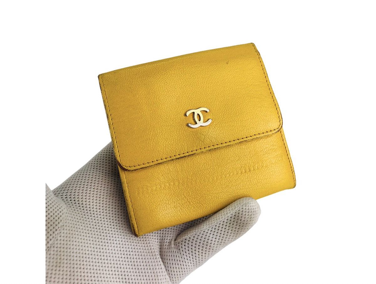 Chanel Authentic Chanel 3fold Wallet leather Size ONE SIZE - 1 Thumbnail