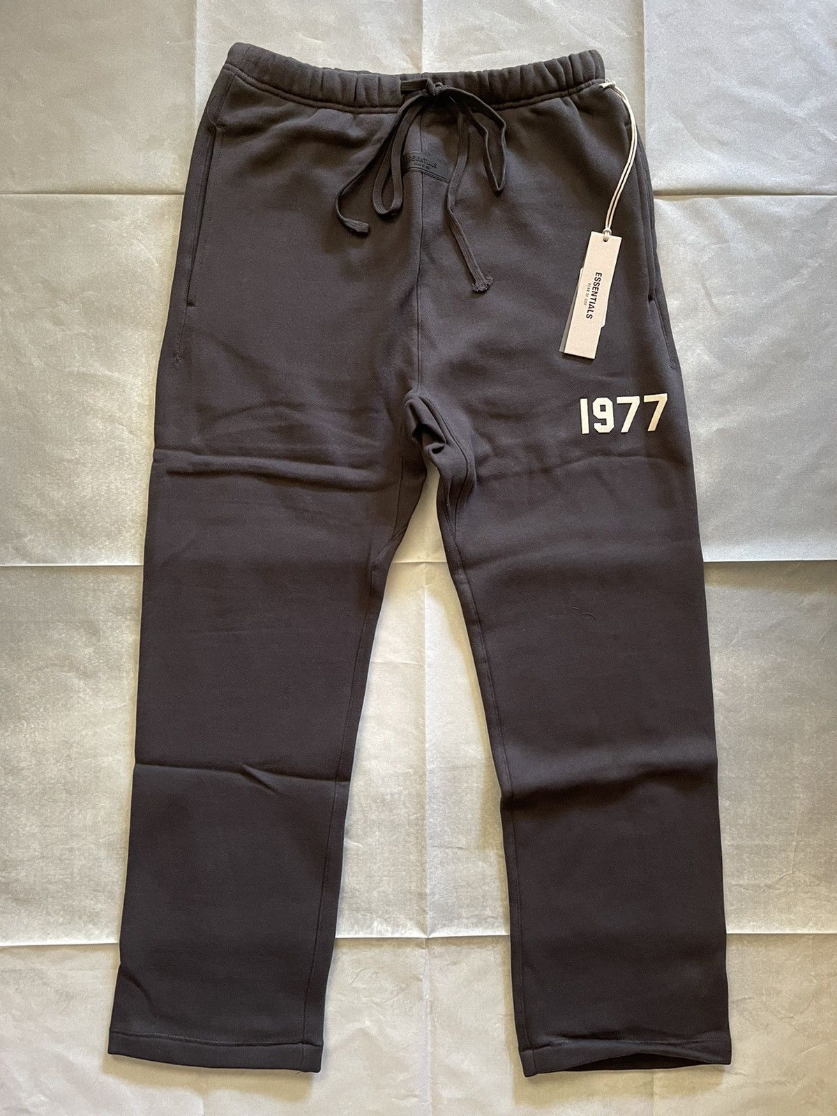 Pacsun Fear Of God Essentials 1977 Relaxed Fit Sweatpants Iron (XS