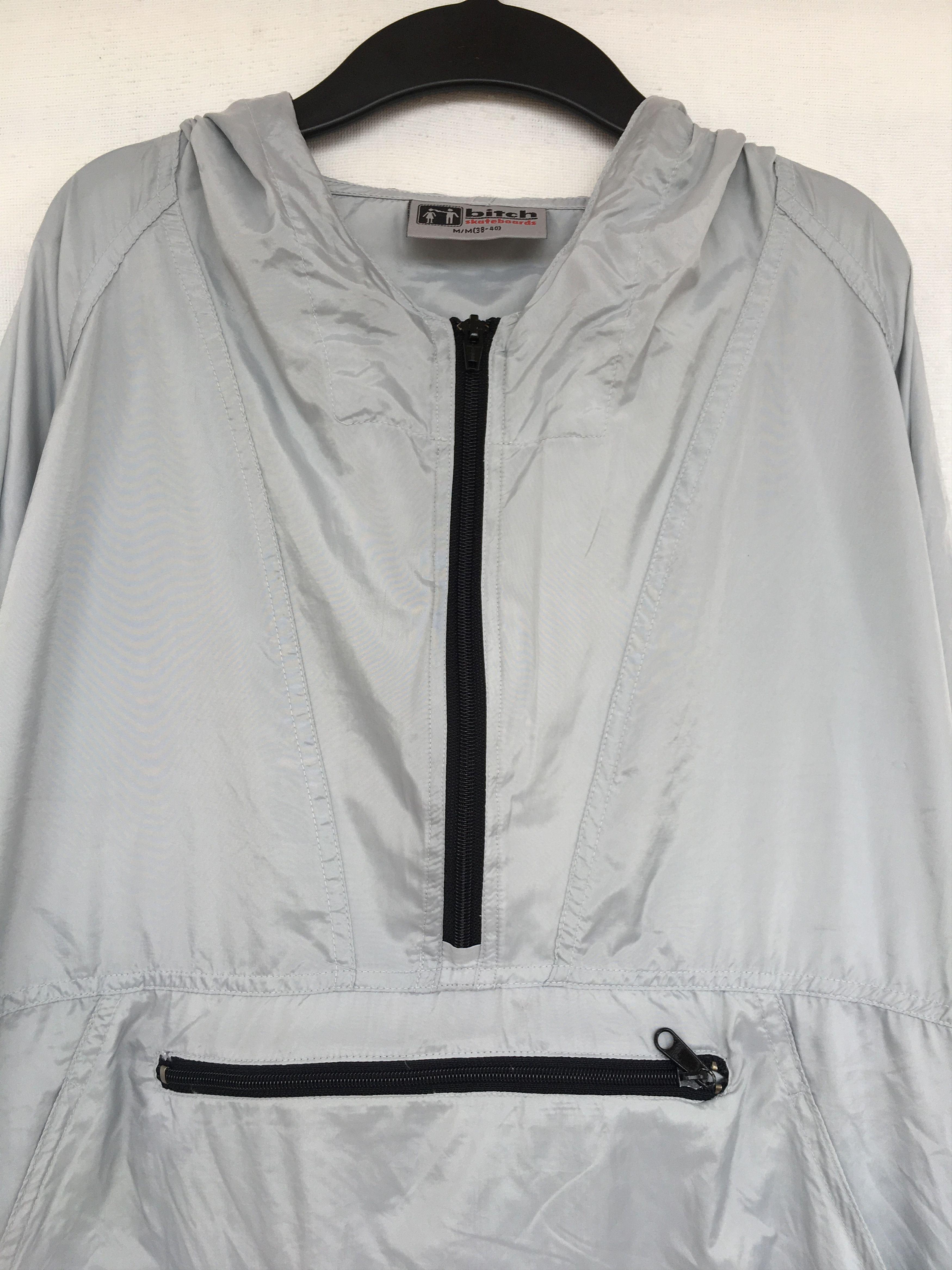 Girl Skateboards Bitch skateboard smock Size US M / EU 48-50 / 2 - 3 Thumbnail