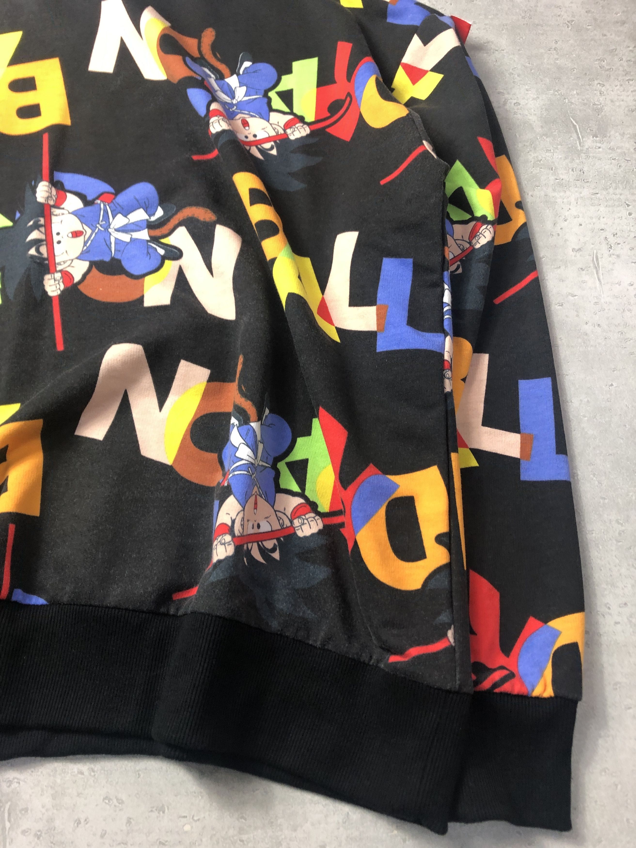 Anime × Vintage Dragon Ball graphic sweat shirt 29306 - 872 51 Size US L / EU 52-54 / 3 - 6 Thumbnail