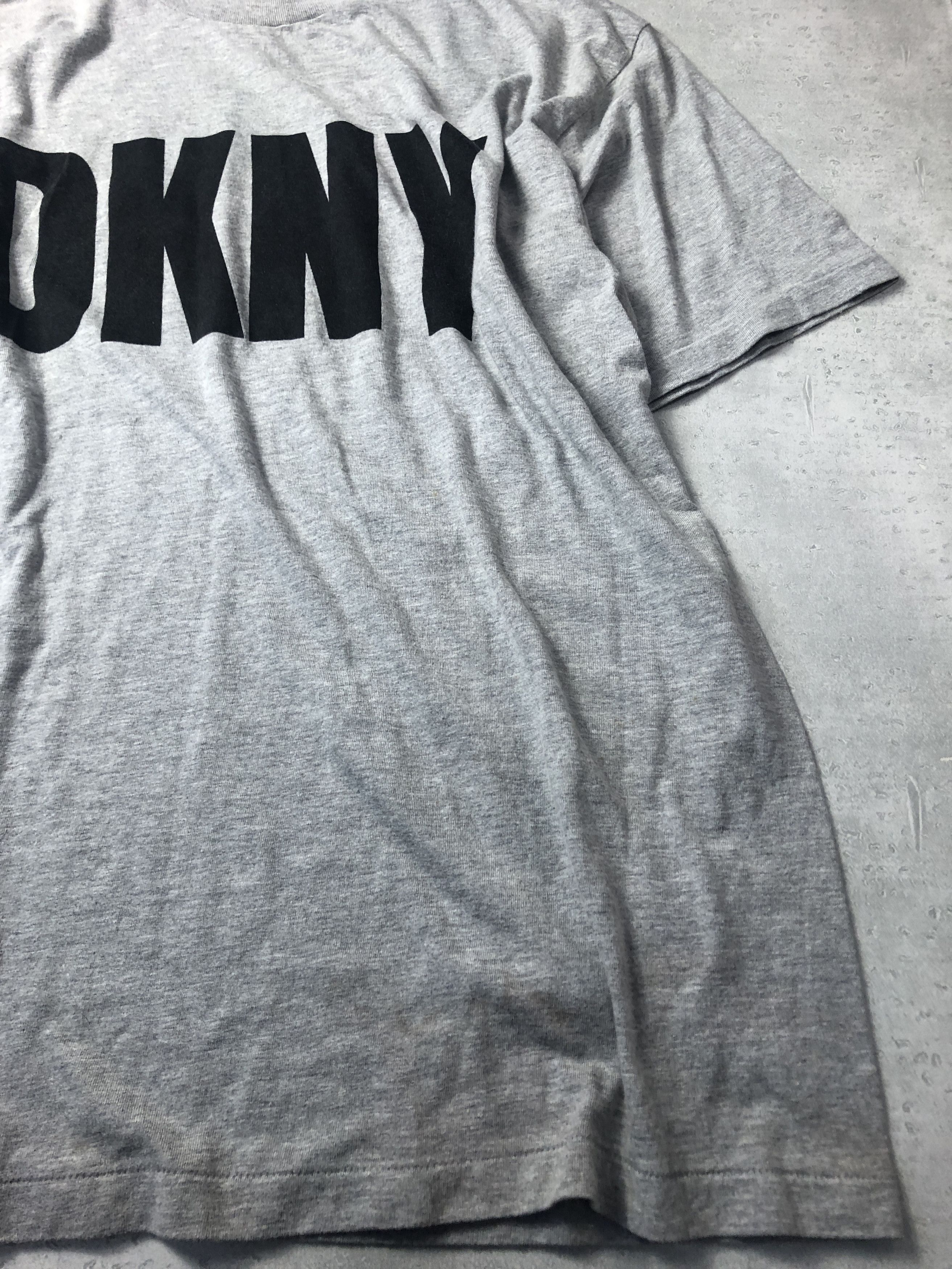DKNY × Vintage logo graphic tee t-shirt 29305 - 872 69 Size US L / EU 52-54 / 3 - 6 Thumbnail