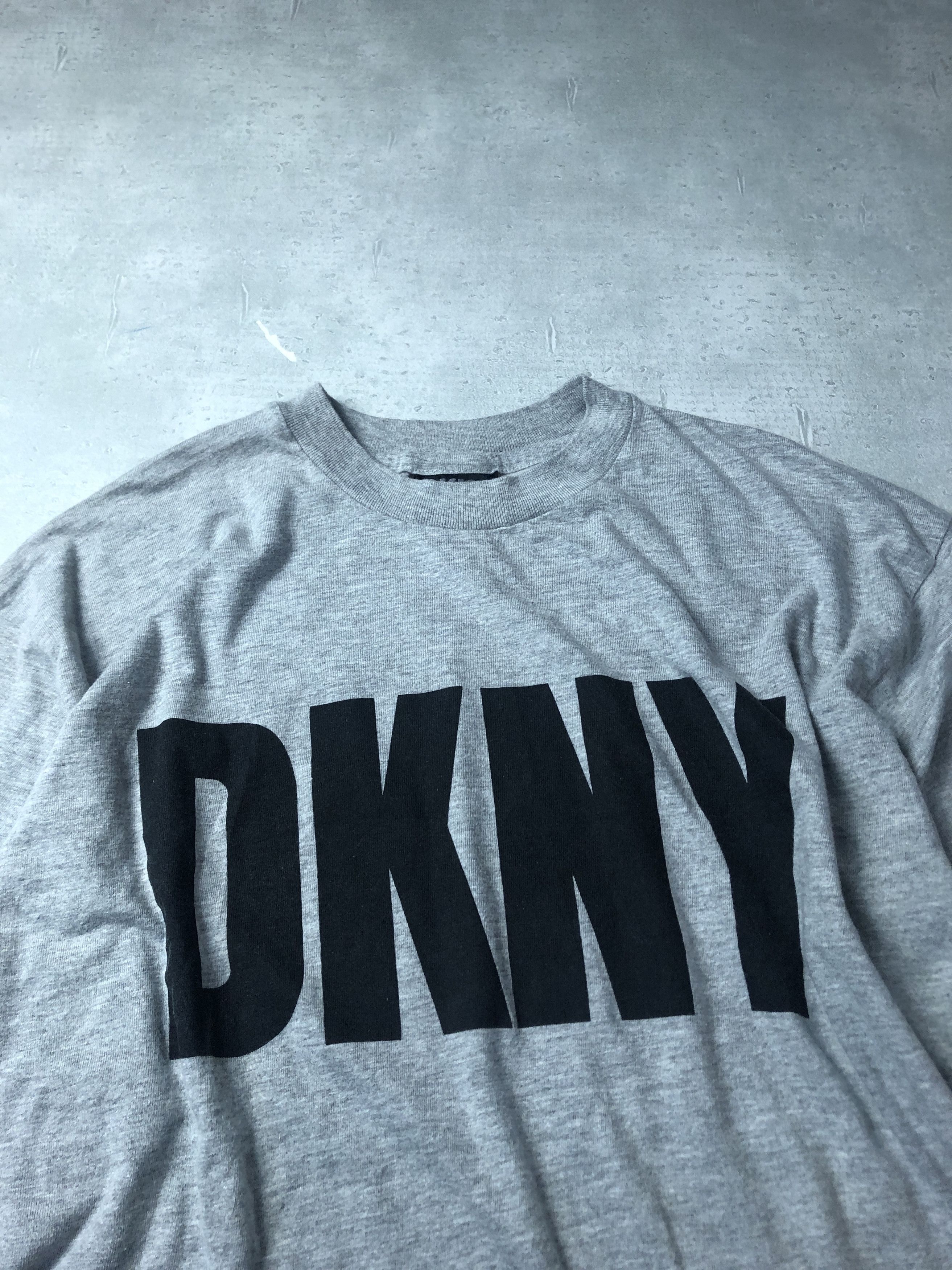 DKNY × Vintage logo graphic tee t-shirt 29305 - 872 69 Size US L / EU 52-54 / 3 - 5 Thumbnail