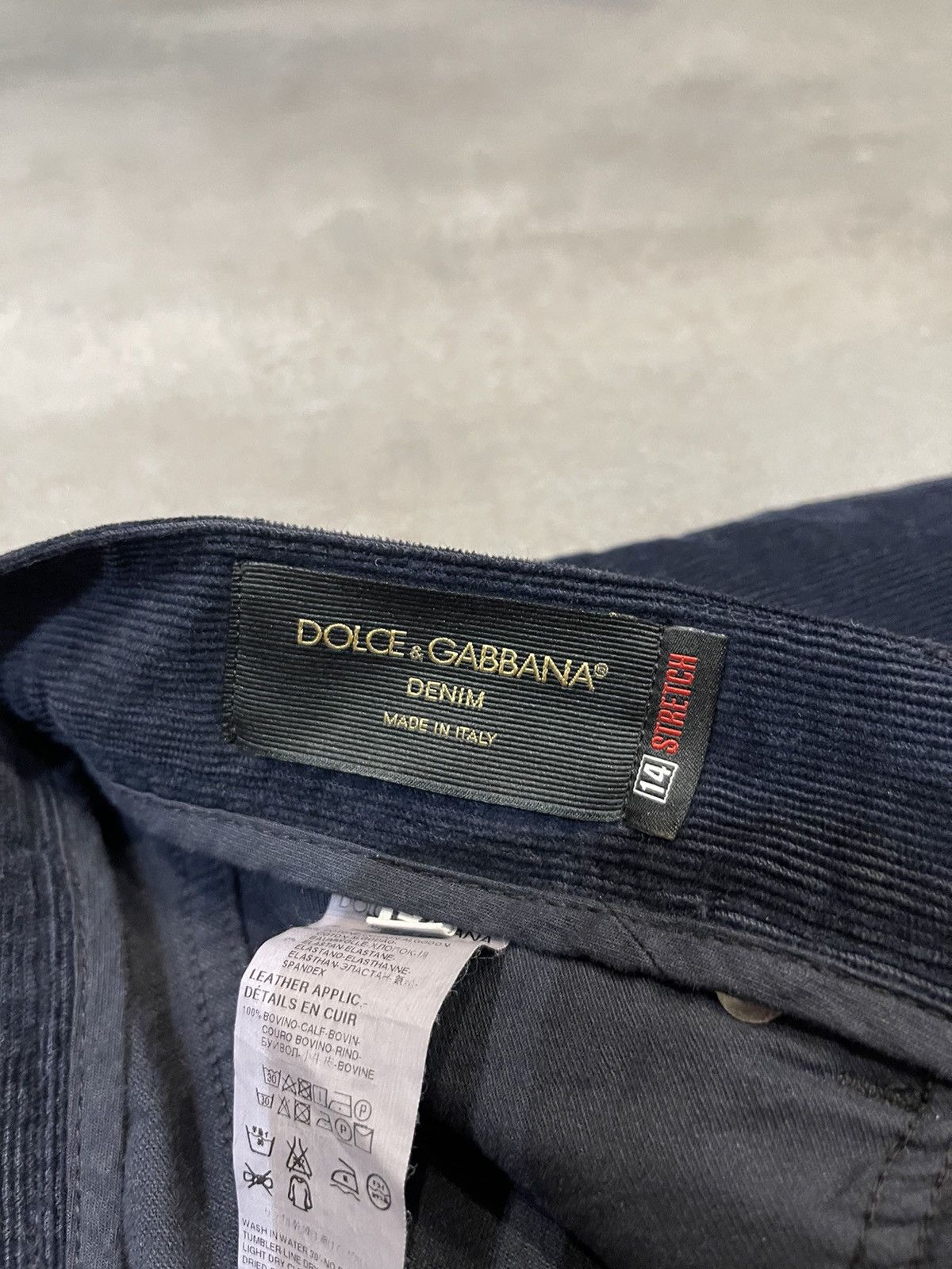 Dolce & Gabbana DS! Dolce & Gabbana Dark Navy Corduroy Casual Pants Size US 34 / EU 50 - 13 Thumbnail
