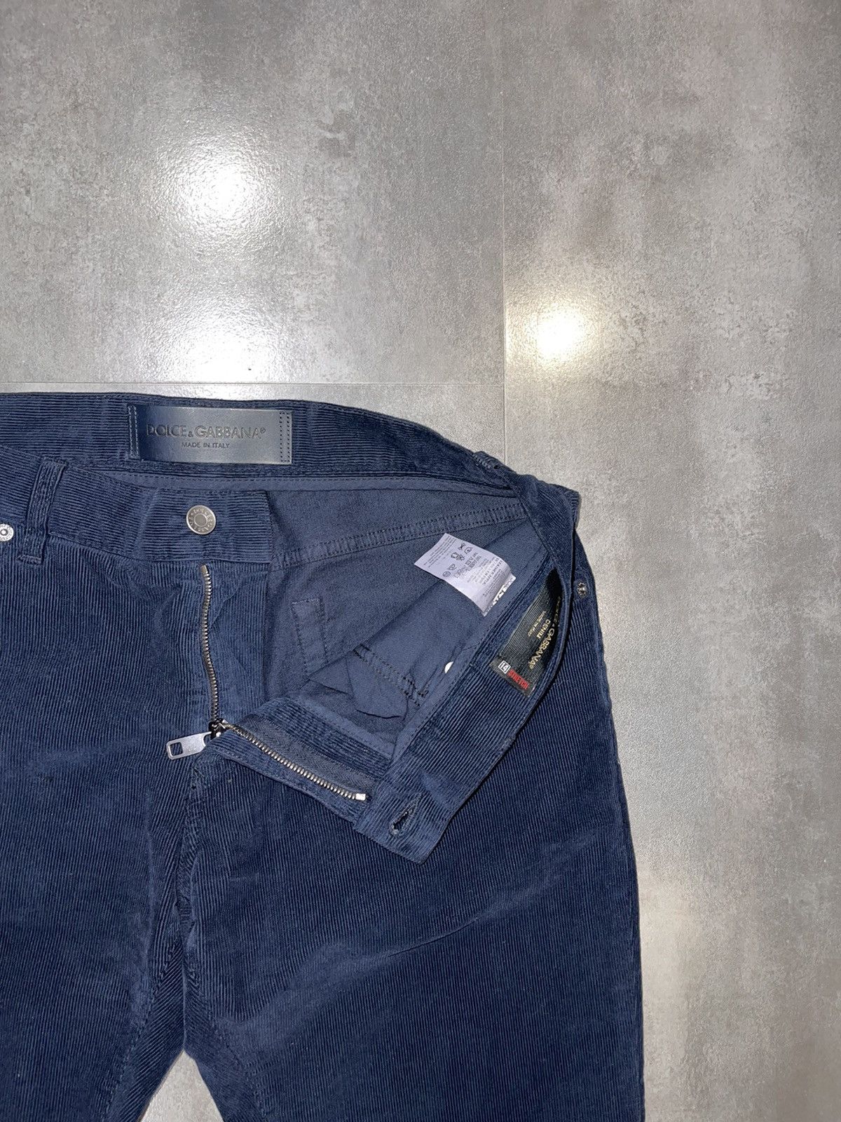 Dolce & Gabbana DS! Dolce & Gabbana Dark Navy Corduroy Casual Pants Size US 34 / EU 50 - 11 Thumbnail