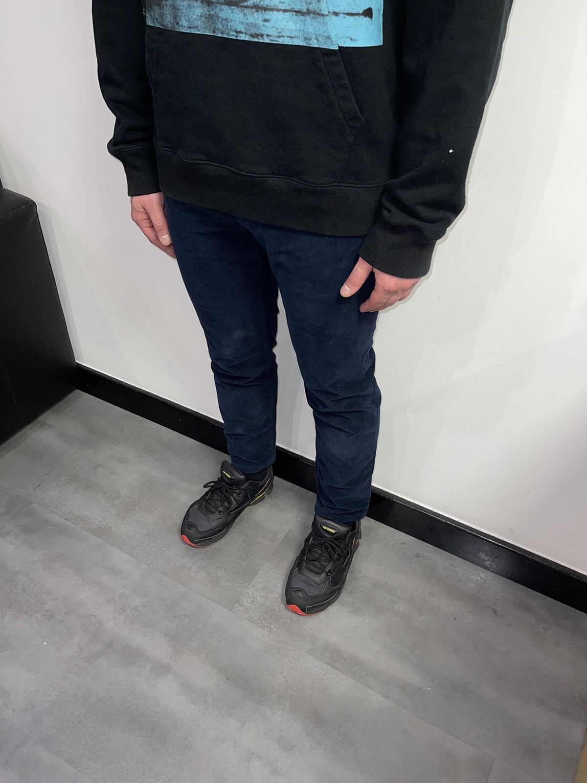 Dolce & Gabbana DS! Dolce & Gabbana Dark Navy Corduroy Casual Pants Size US 34 / EU 50 - 3 Thumbnail