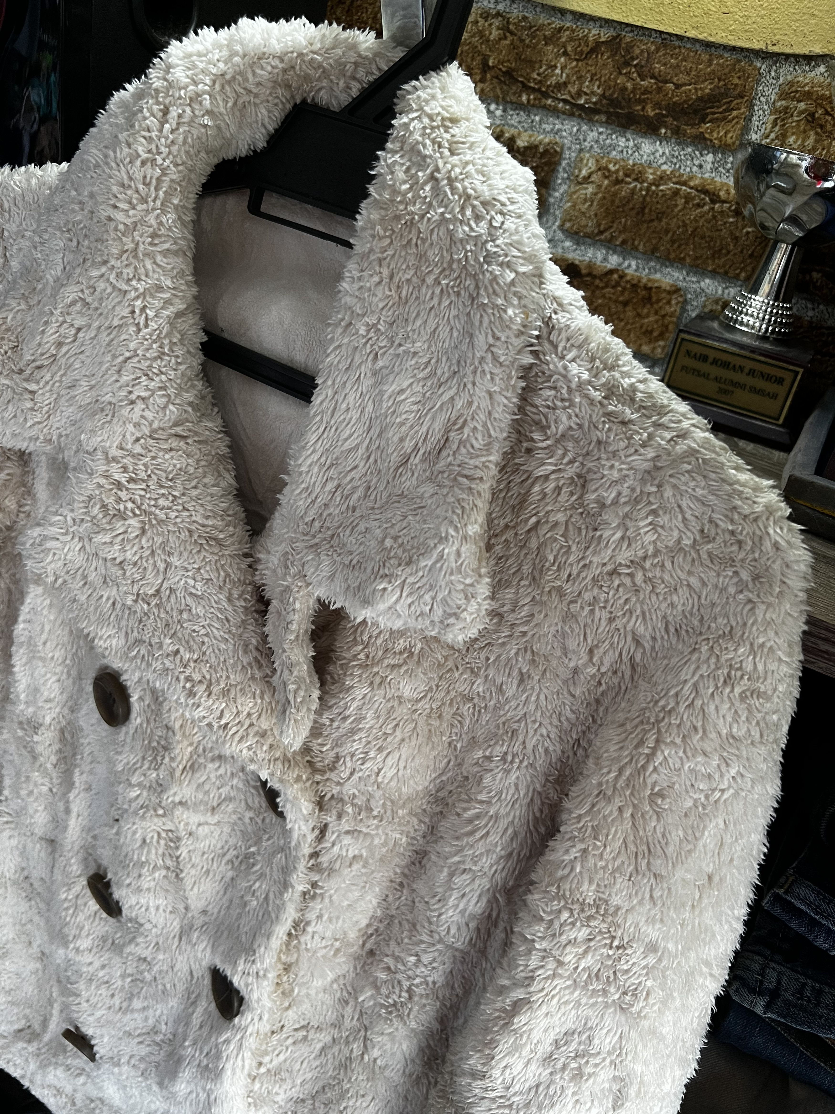 Uniqlo 🔥Uniqlo Deep Pile Faux Fur Button Jackets Size S / US 4 / IT 40 - 5 Thumbnail