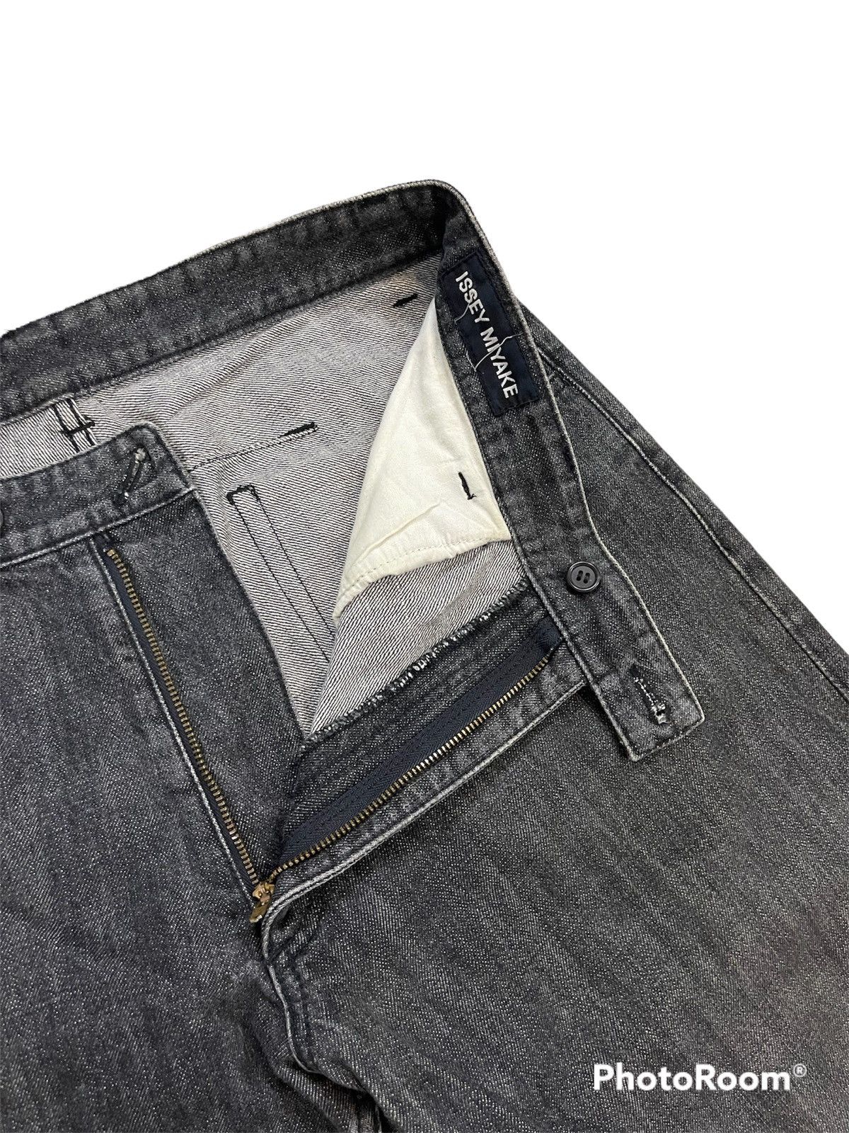 Issey Miyake × Japanese Brand Need Gone Today‼️ Archive Vintage Issey Miyake Baggy Jeans Size US 33 - 5 Thumbnail