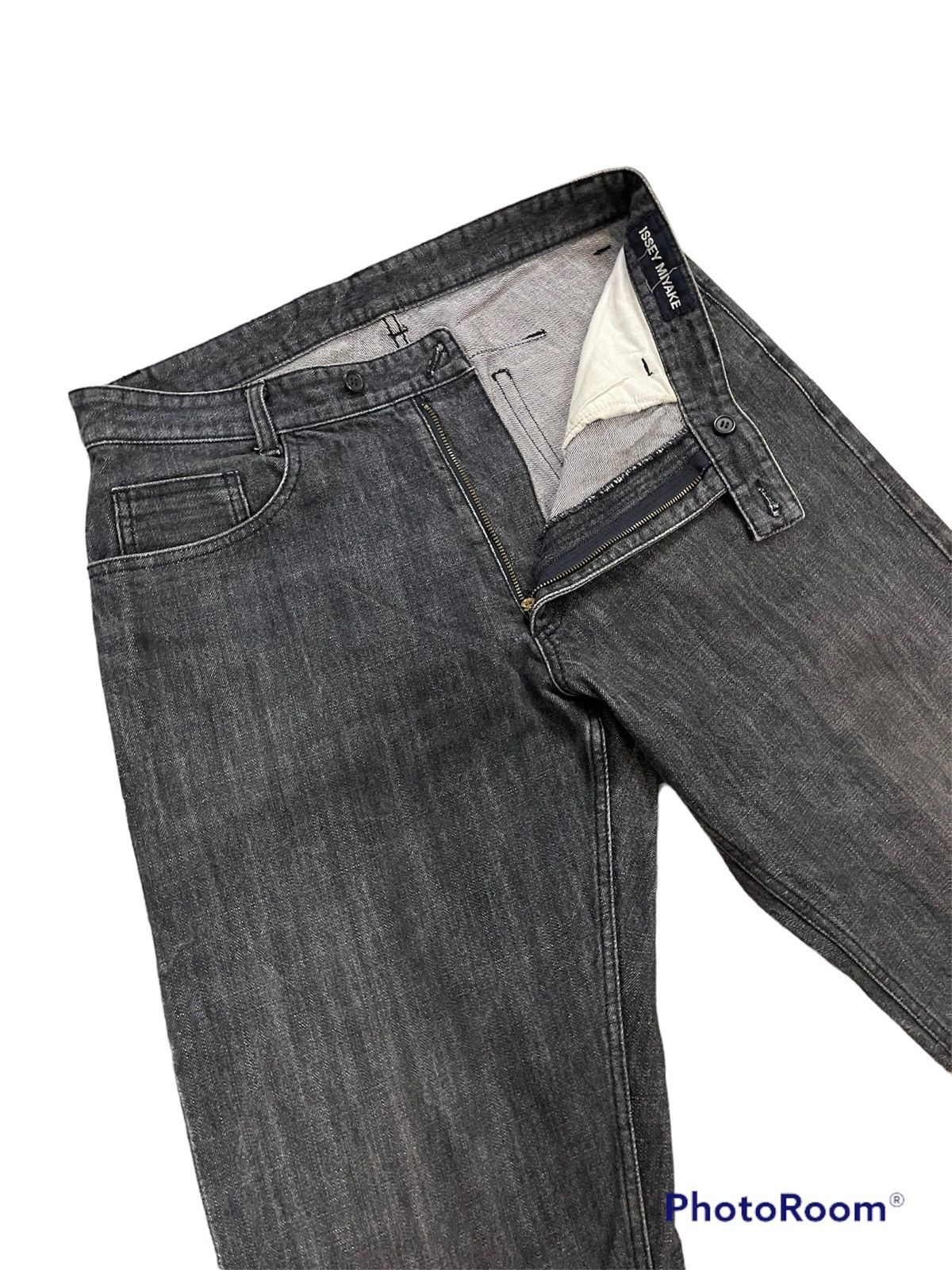 Issey Miyake × Japanese Brand Need Gone Today‼️ Archive Vintage Issey Miyake Baggy Jeans Size US 33 - 1 Thumbnail