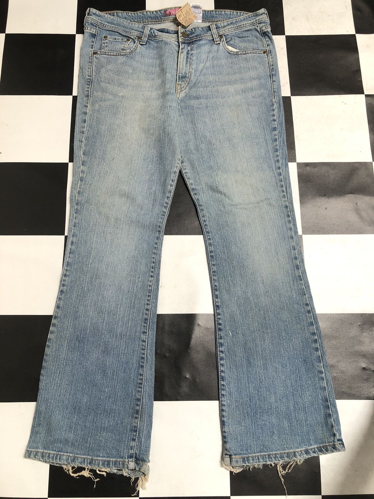 Vintage Levis 518 Super Low Bootcut Denim Jeans L55