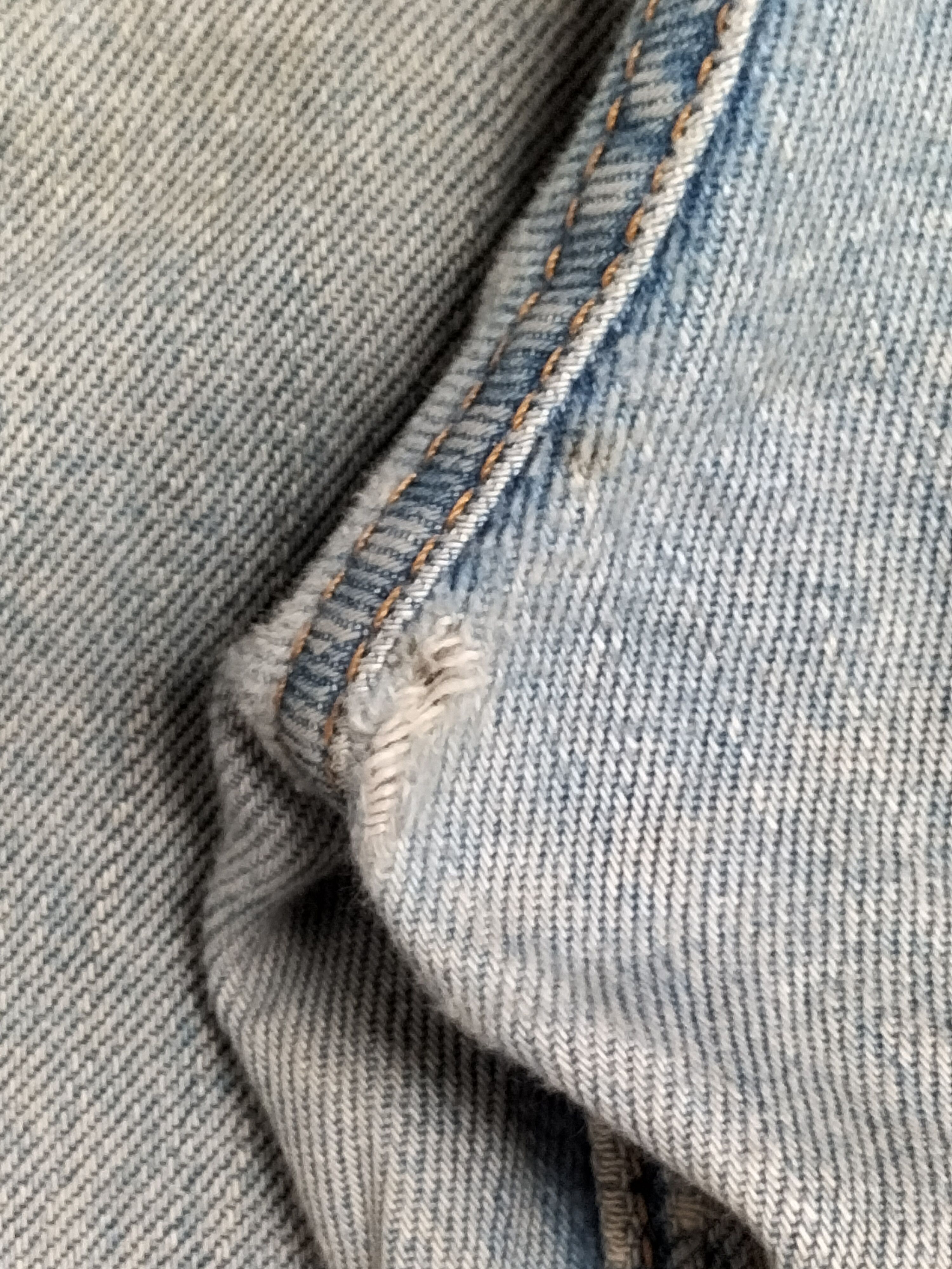 Levi's × Vintage Vintage Levis 550 Faded Denim Jean L465 Size US 35 - 11 Thumbnail