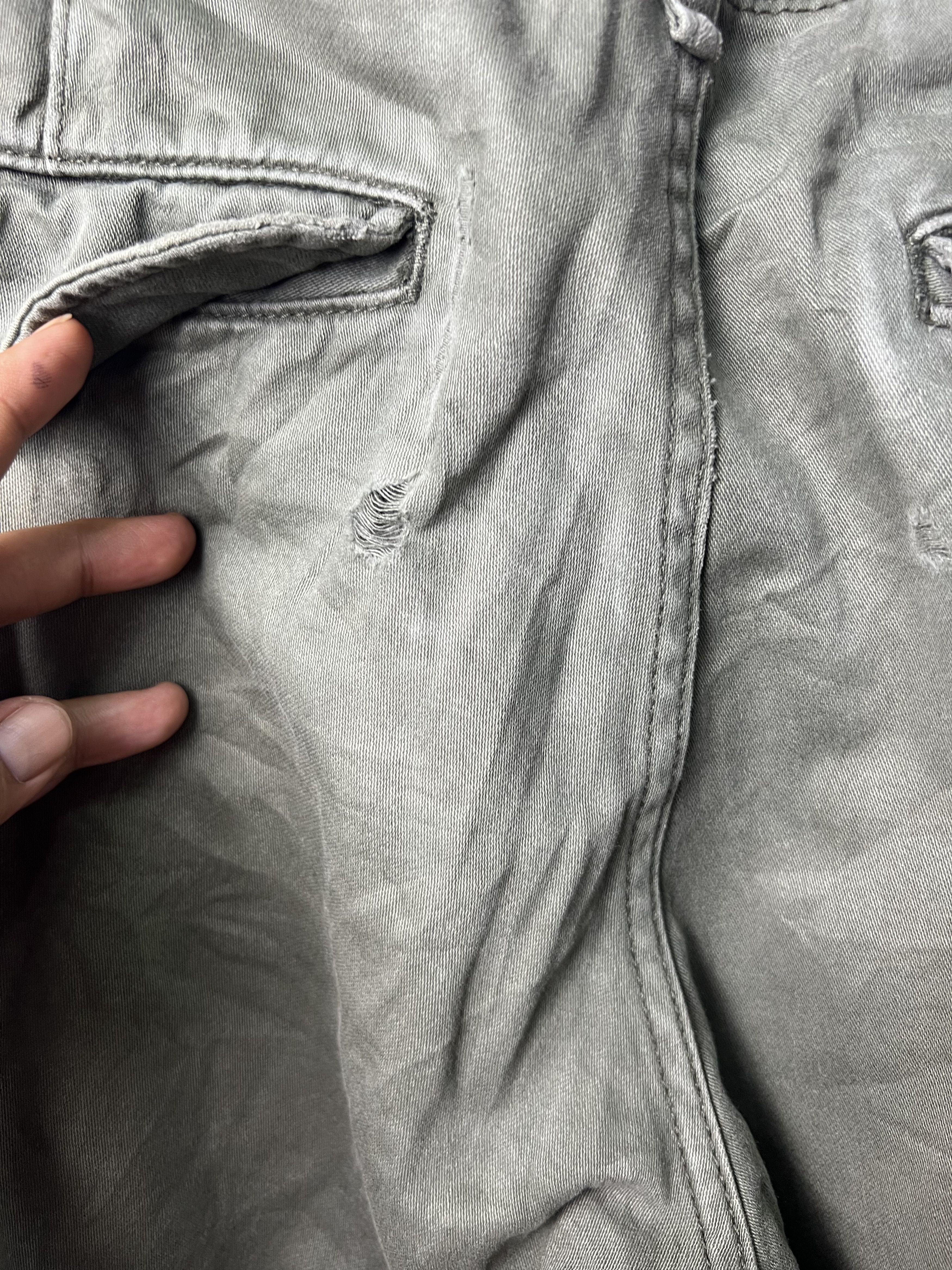 Uniqlo 🔥Distressed Faded Uniqlo Cargo Pants Size US 33 - 15 Thumbnail