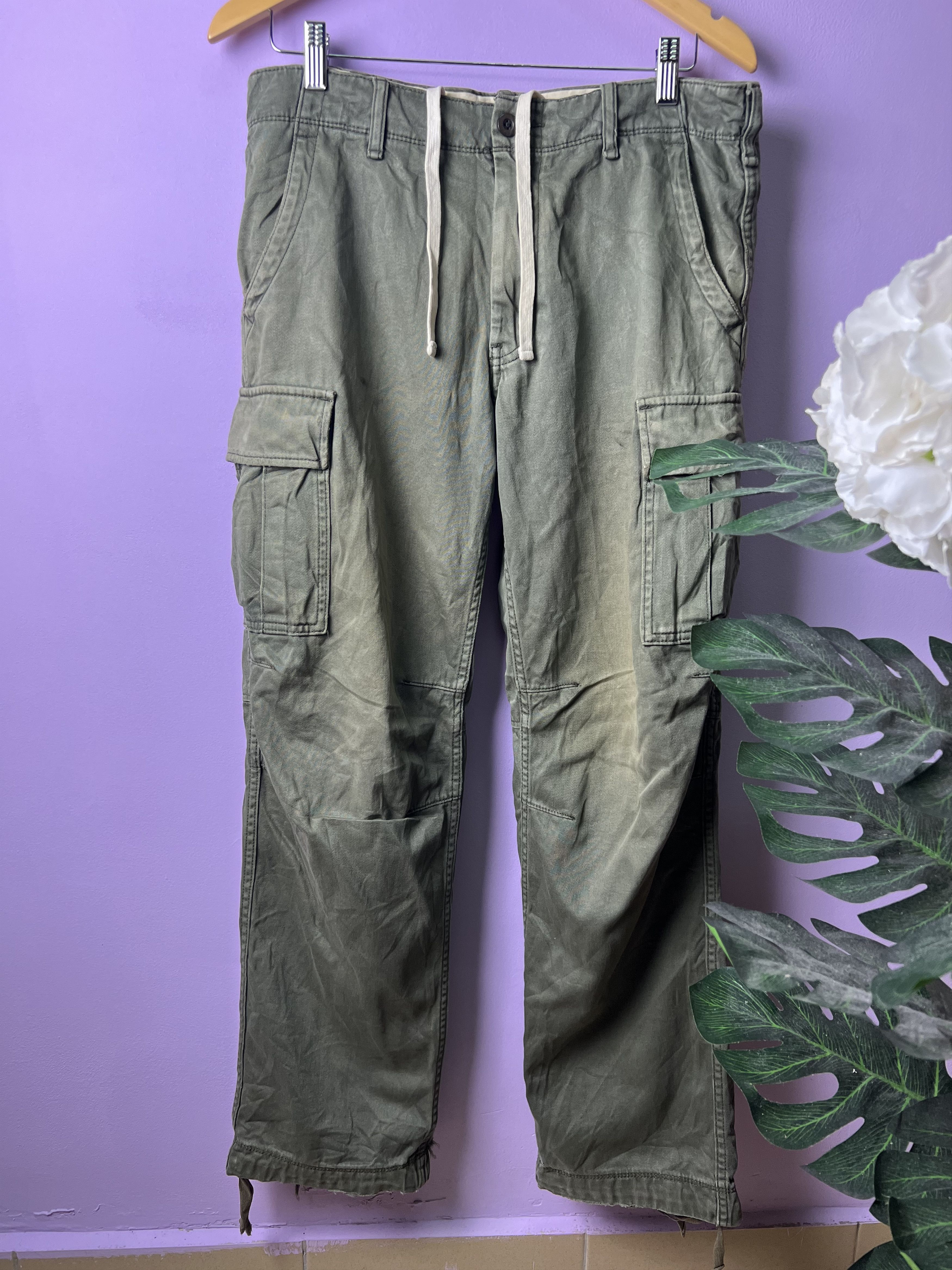Uniqlo 🔥Distressed Faded Uniqlo Cargo Pants Size US 33 - 2 Thumbnail
