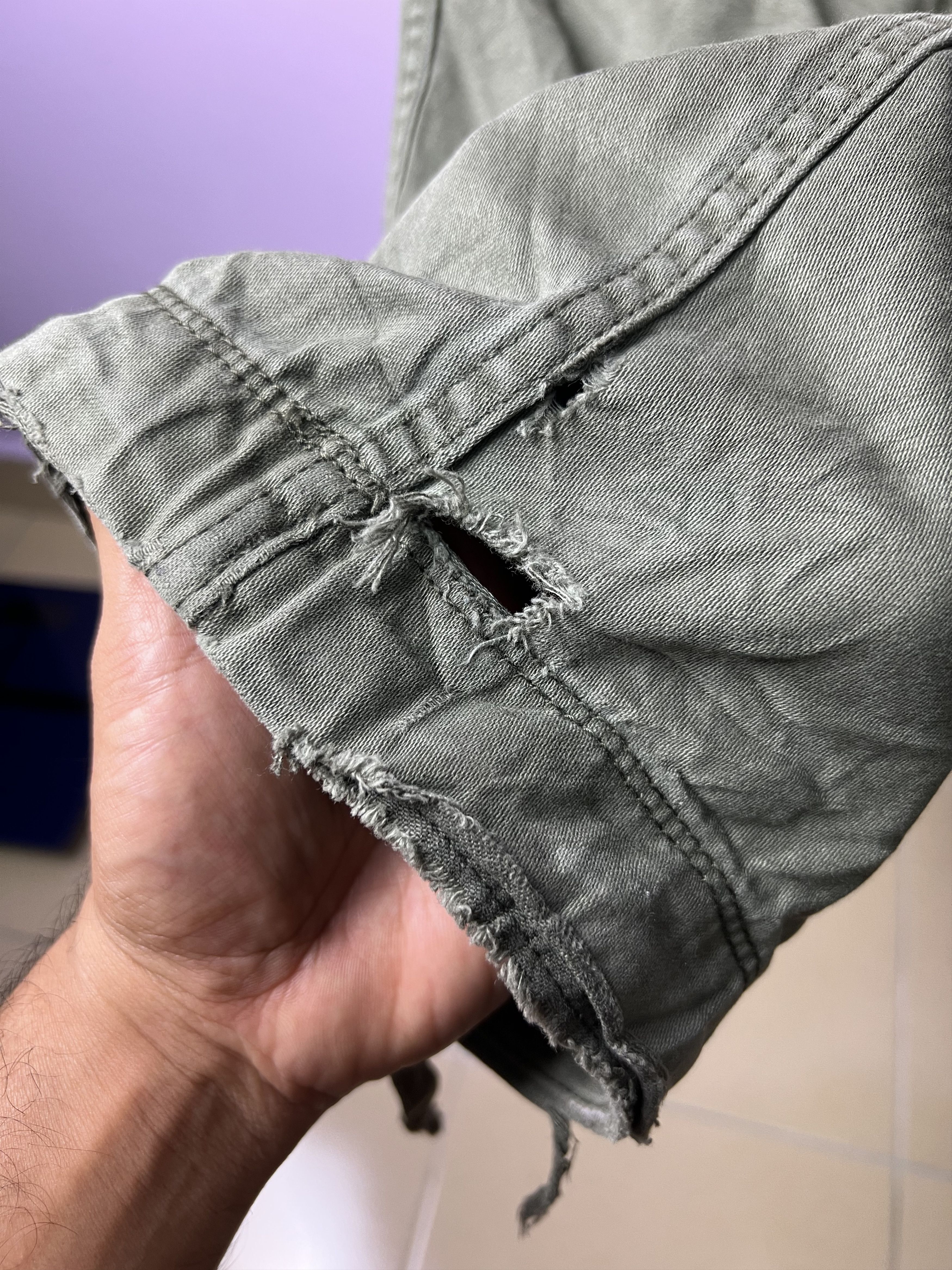 Uniqlo 🔥Distressed Faded Uniqlo Cargo Pants Size US 33 - 7 Thumbnail