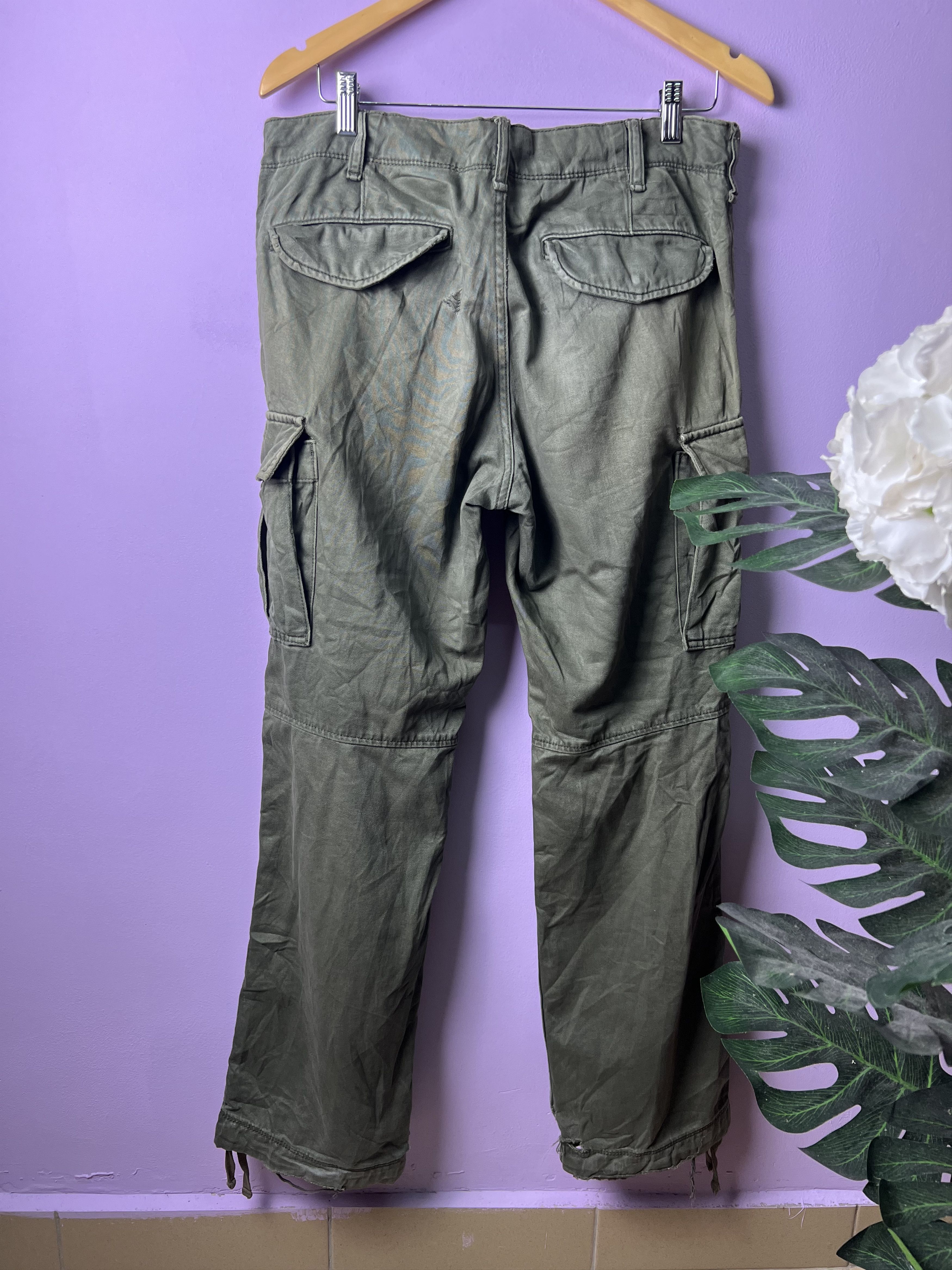 Uniqlo 🔥Distressed Faded Uniqlo Cargo Pants Size US 33 - 3 Thumbnail