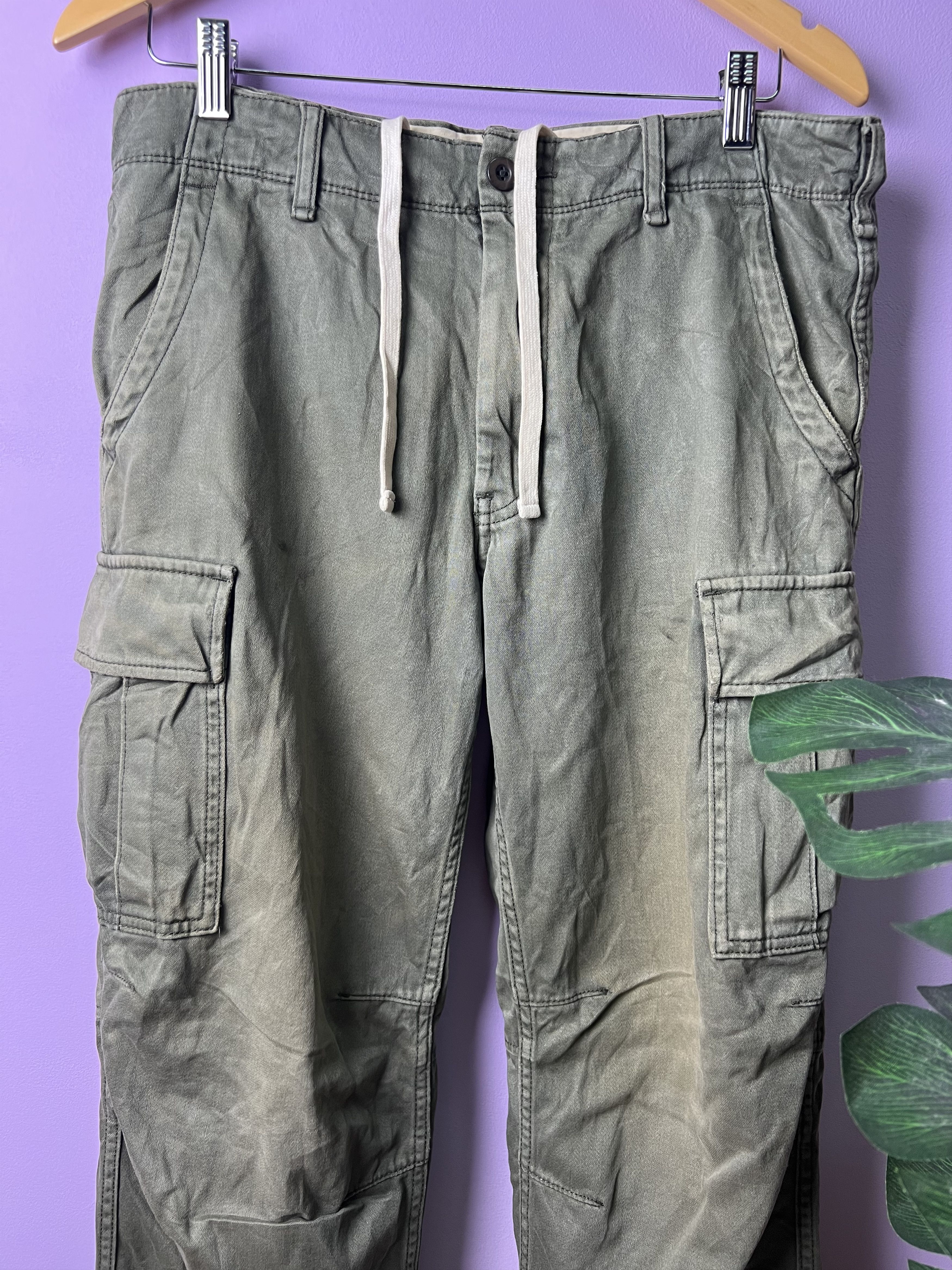 Uniqlo 🔥Distressed Faded Uniqlo Cargo Pants Size US 33 - 4 Thumbnail