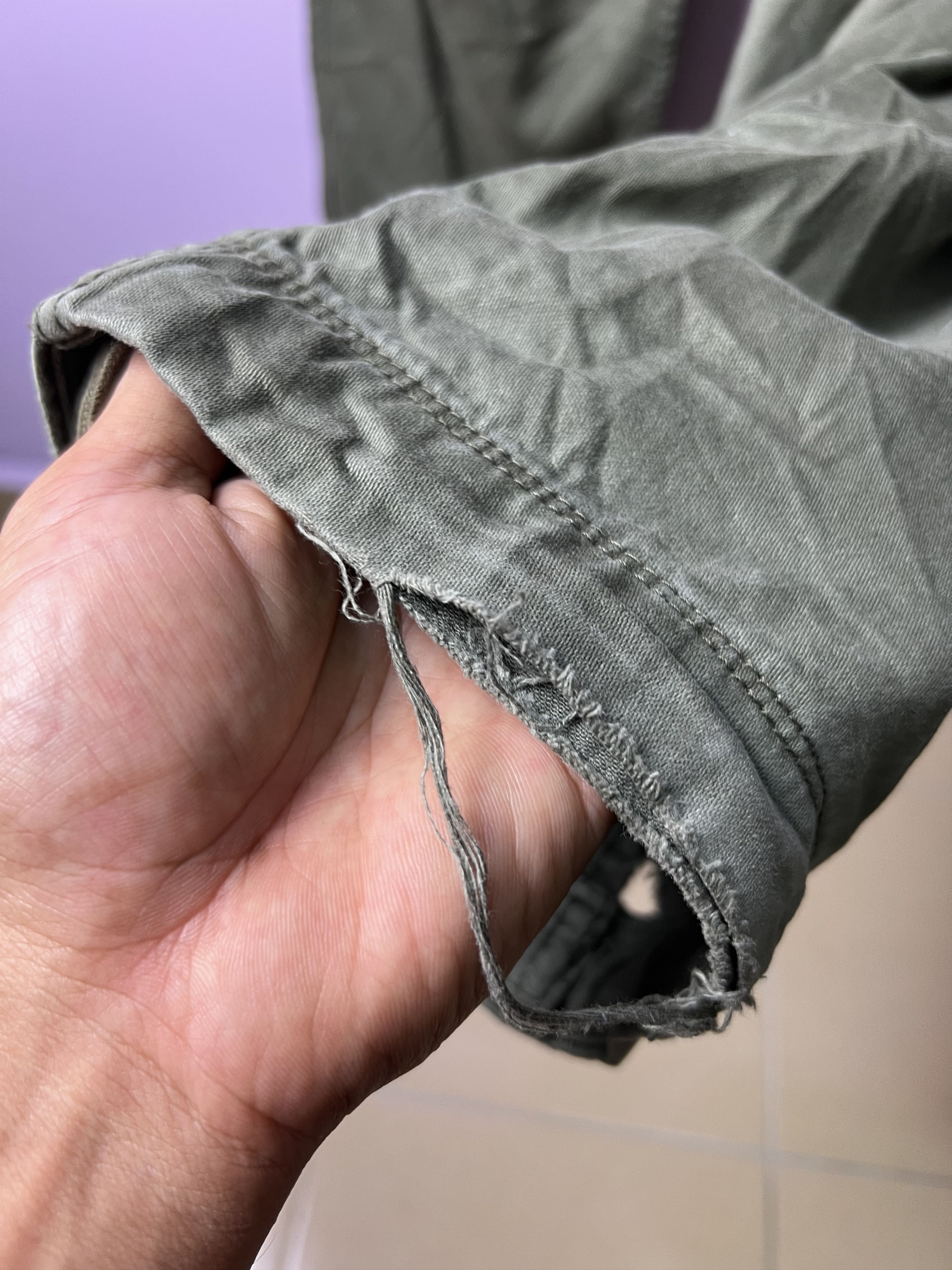Uniqlo 🔥Distressed Faded Uniqlo Cargo Pants Size US 33 - 9 Thumbnail