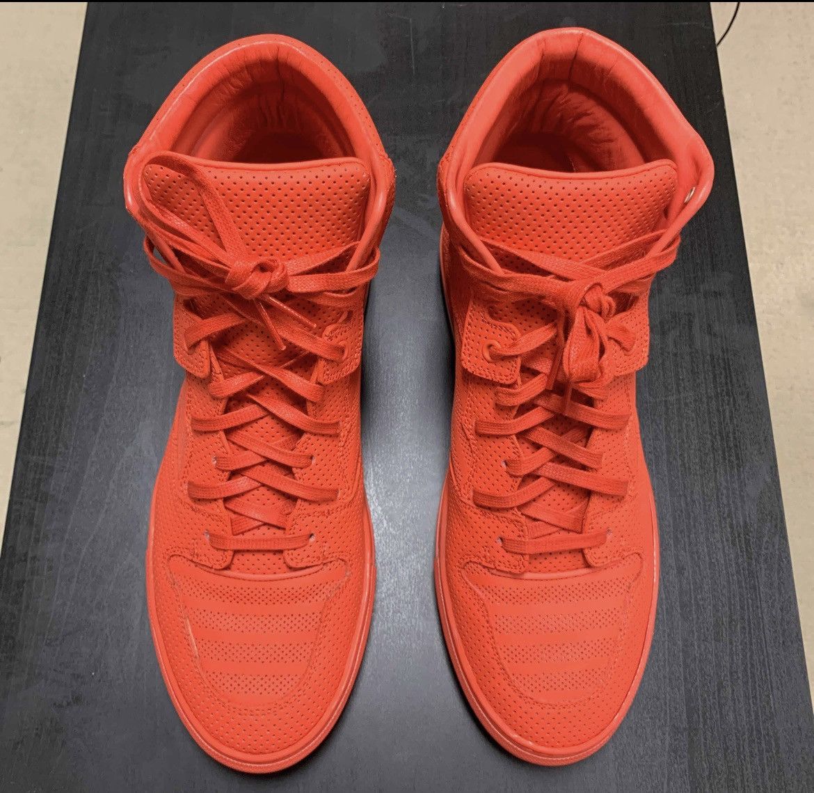 Balenciaga Balenciaga Red Perforated High Top Sneaker 2015 Size US 8 / EU 41 - 3 Thumbnail