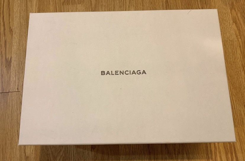 Balenciaga Balenciaga Red Perforated High Top Sneaker 2015 Size US 8 / EU 41 - 14 Thumbnail