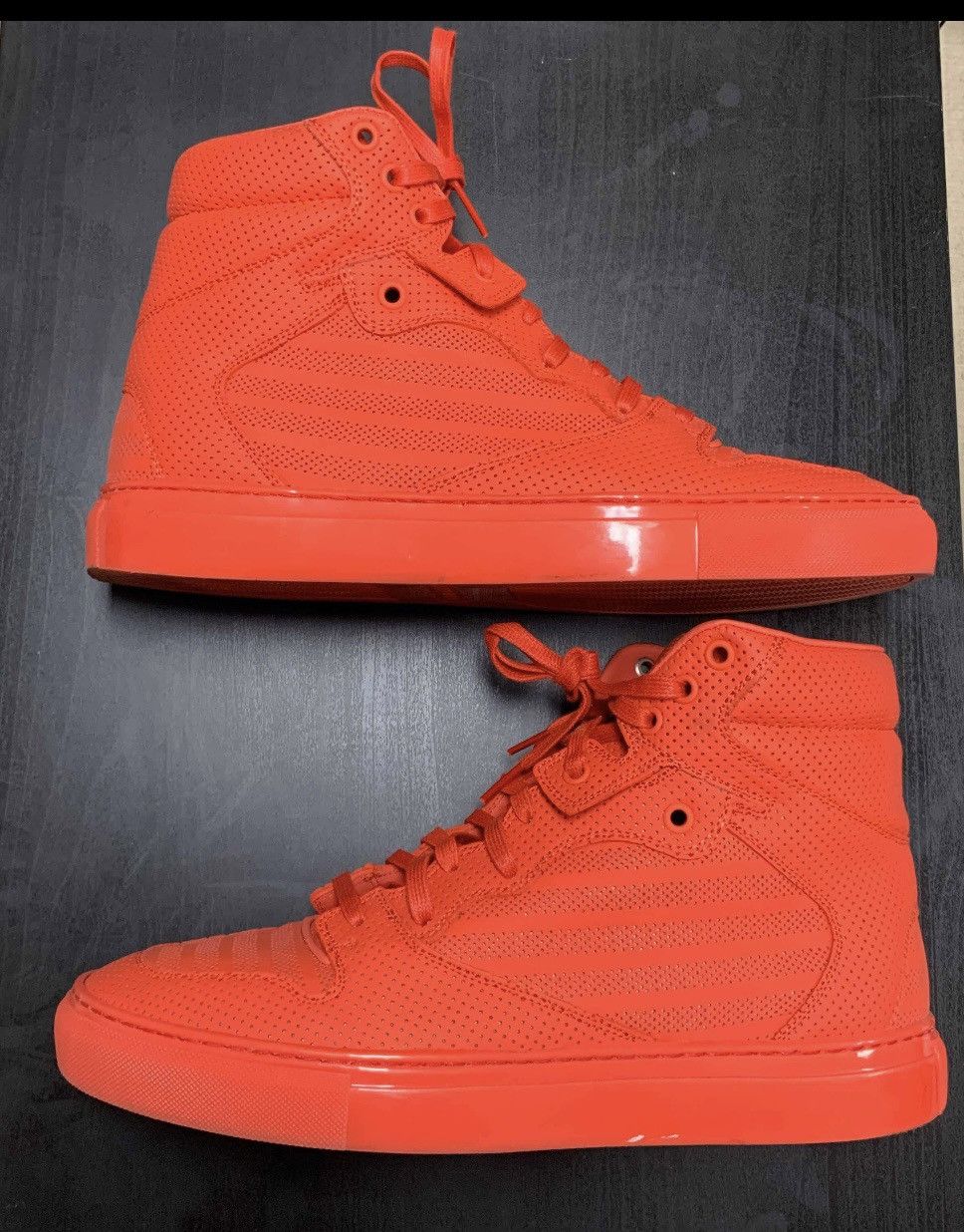 Balenciaga Balenciaga Red Perforated High Top Sneaker 2015 Size US 8 / EU 41 - 2 Thumbnail