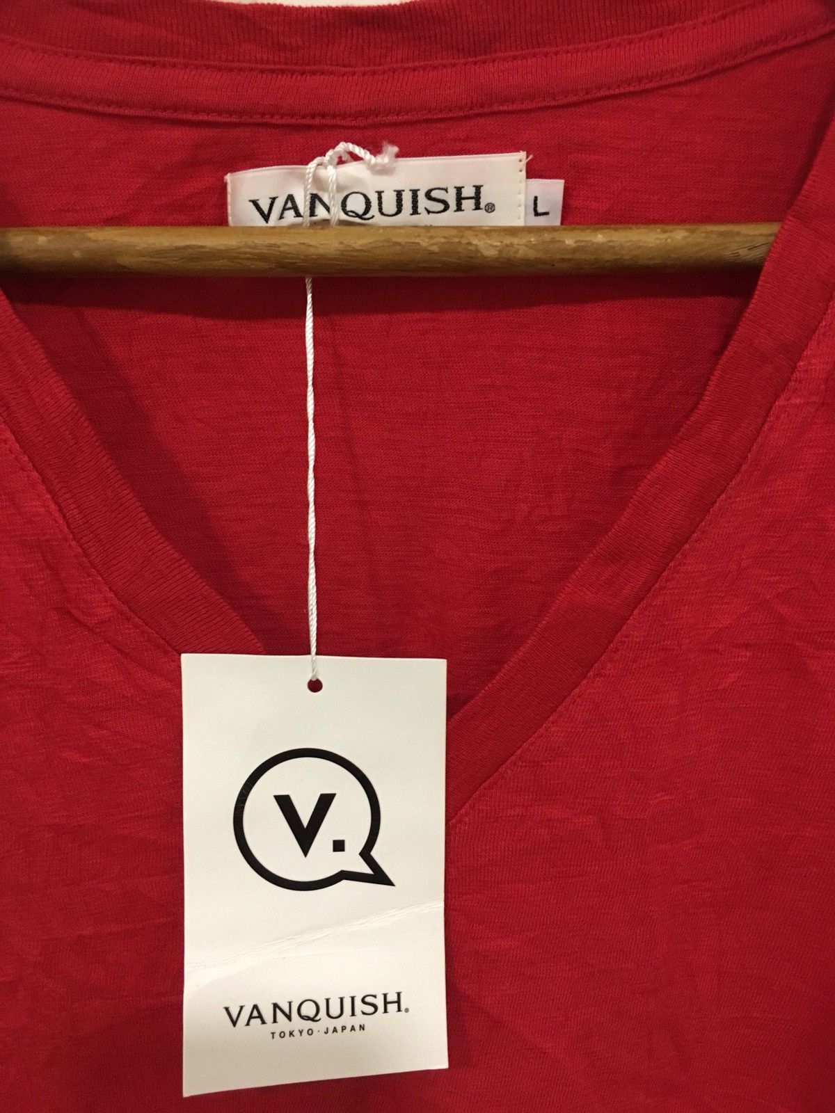 Vanquish red v neck Size US L / EU 52-54 / 3 - 2 Thumbnail