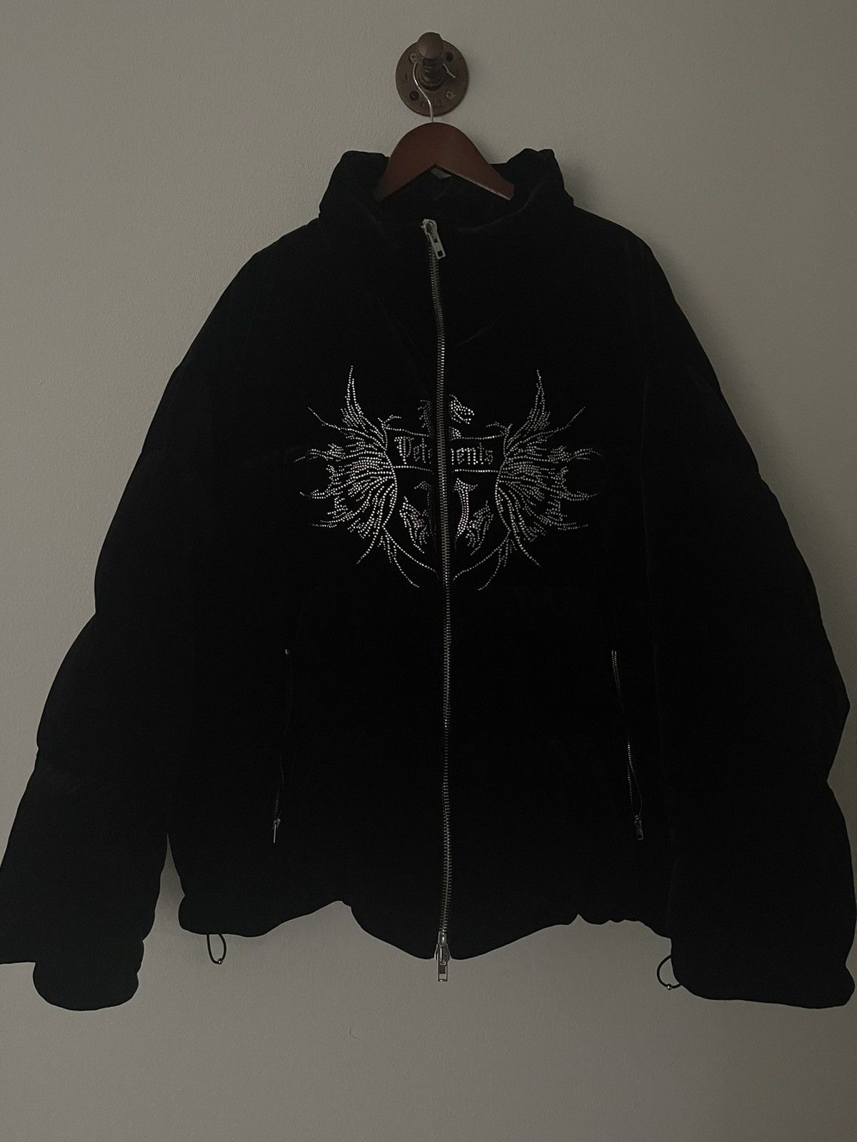 Vetements “RARE”, Oversized Down Velvet Crystal Logo Jacket Size US M / EU 48-50 / 2 - 5 Thumbnail