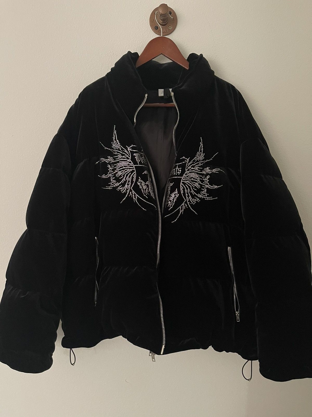 Vetements “RARE”, Oversized Down Velvet Crystal Logo Jacket Size US M / EU 48-50 / 2 - 6 Thumbnail