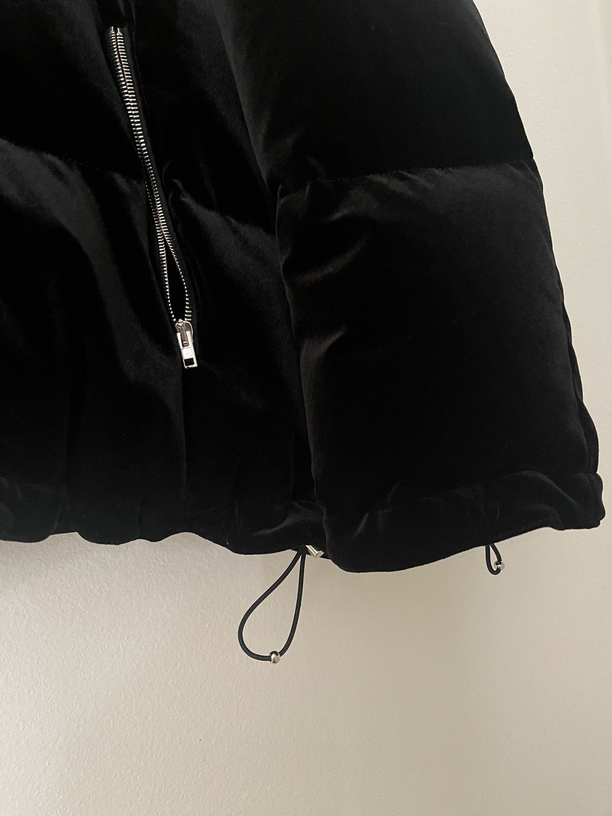 Vetements “RARE”, Oversized Down Velvet Crystal Logo Jacket Size US M / EU 48-50 / 2 - 15 Thumbnail