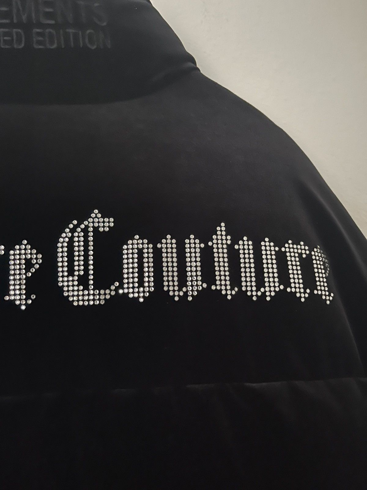 Vetements “RARE”, Oversized Down Velvet Crystal Logo Jacket Size US M / EU 48-50 / 2 - 11 Thumbnail