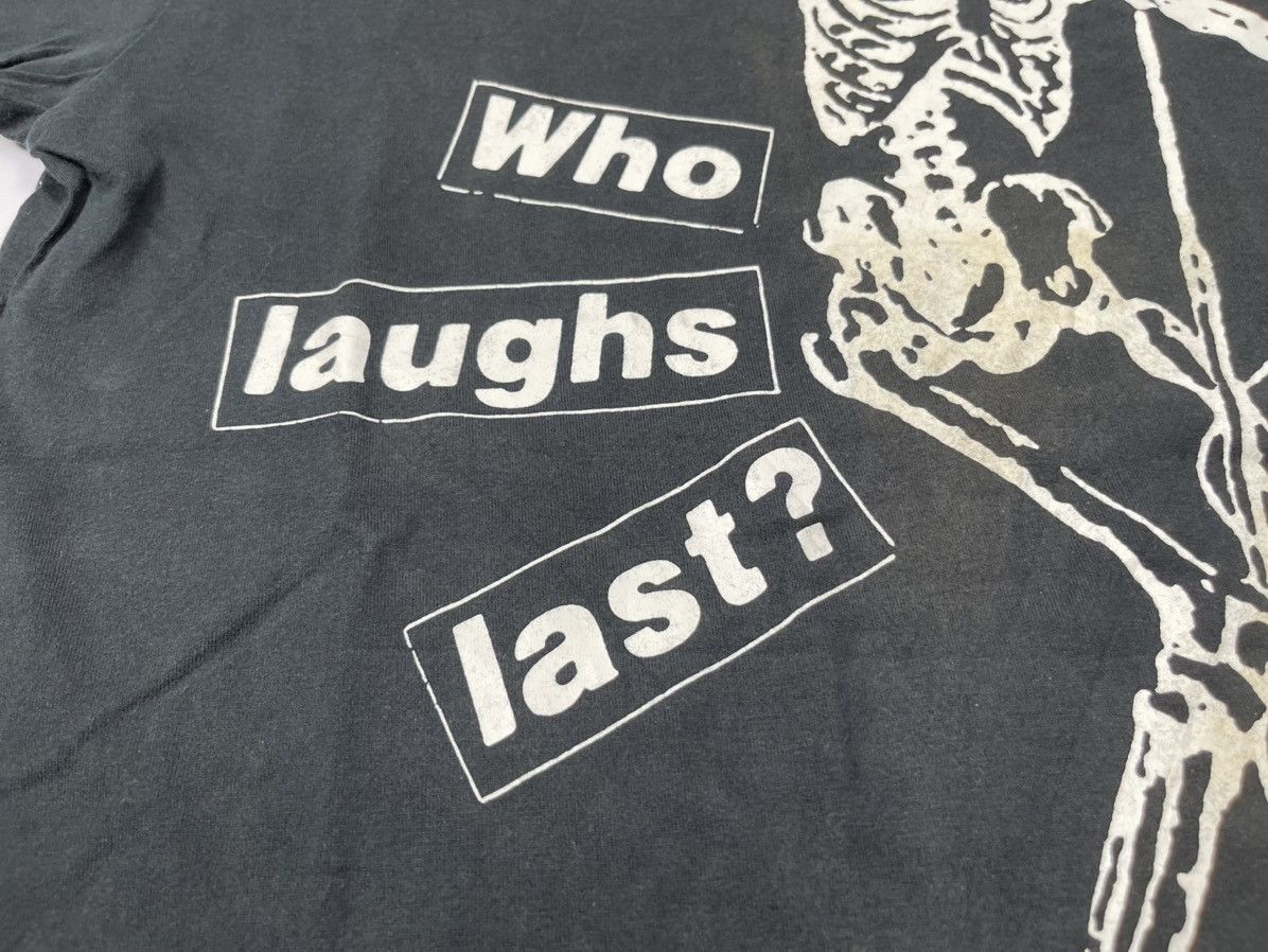 Barbara Kruger × Uniqlo uniqlo X barbara kruger who laugh last tee t shirt tc2 Size US S / EU 44-46 / 1 - 4 Thumbnail
